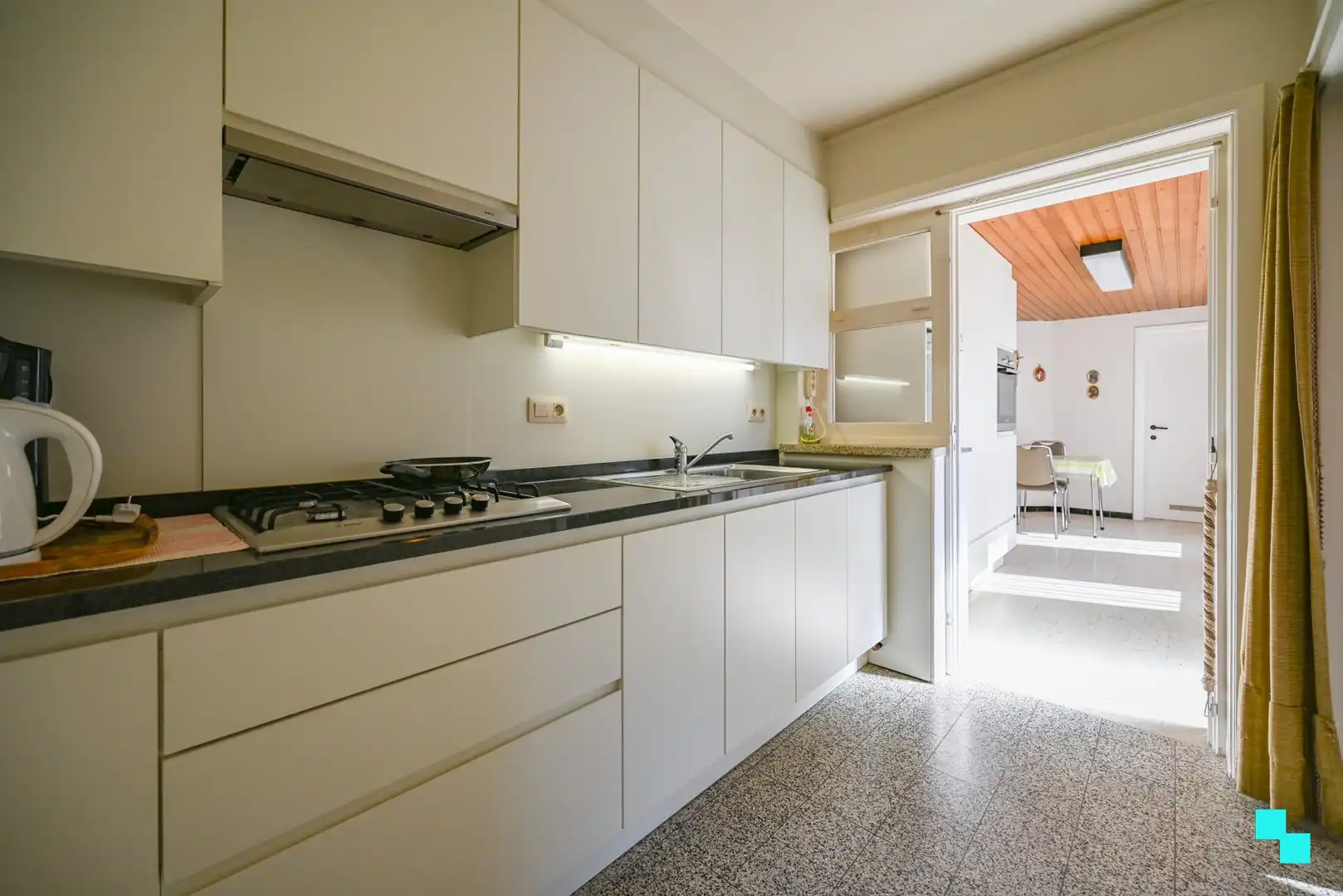 Op te frissen ééngezinswoning nabij het centrum van Ingelmunster foto 5