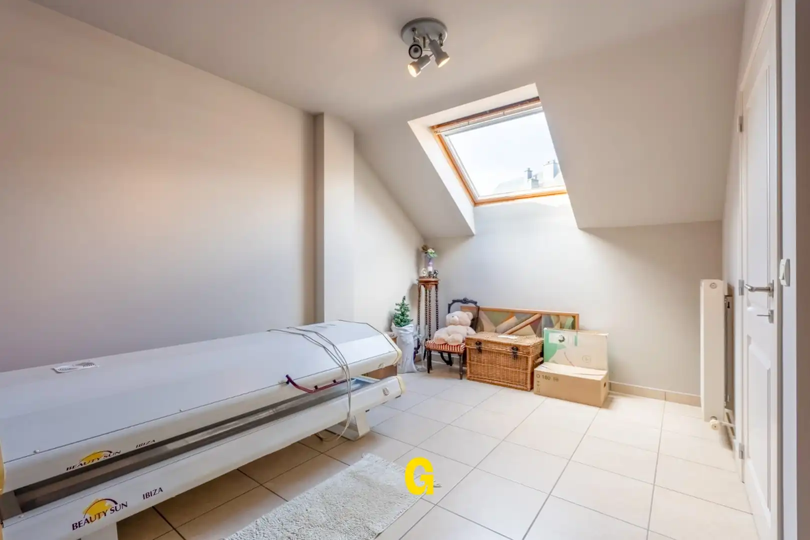 Netjes verzorgd duplex appartement met drie slaapkamers en standplaats op wandelafstand van de markt foto 26