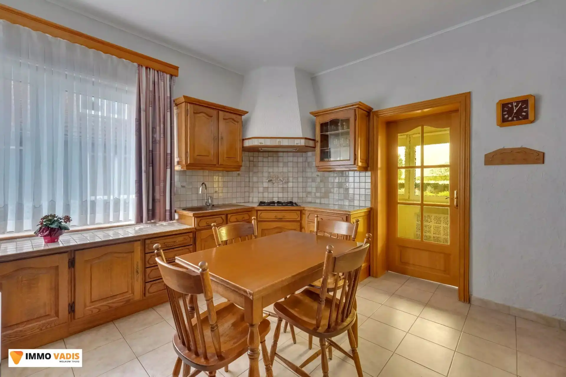 Charmante woning met 2 slaapkamers, garage én magazijn foto 5