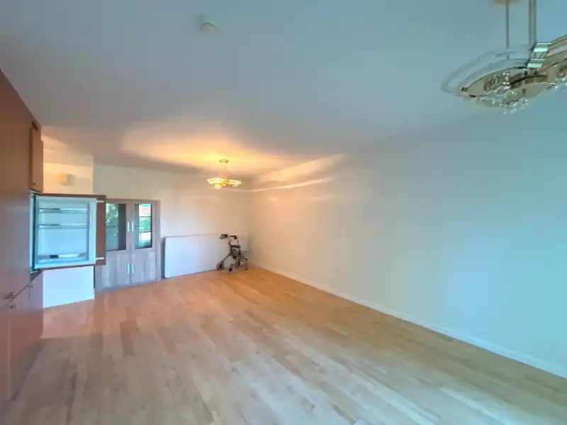 Instapklare Serviceflat te koop in residentie Ter Walle in Brugge foto 3