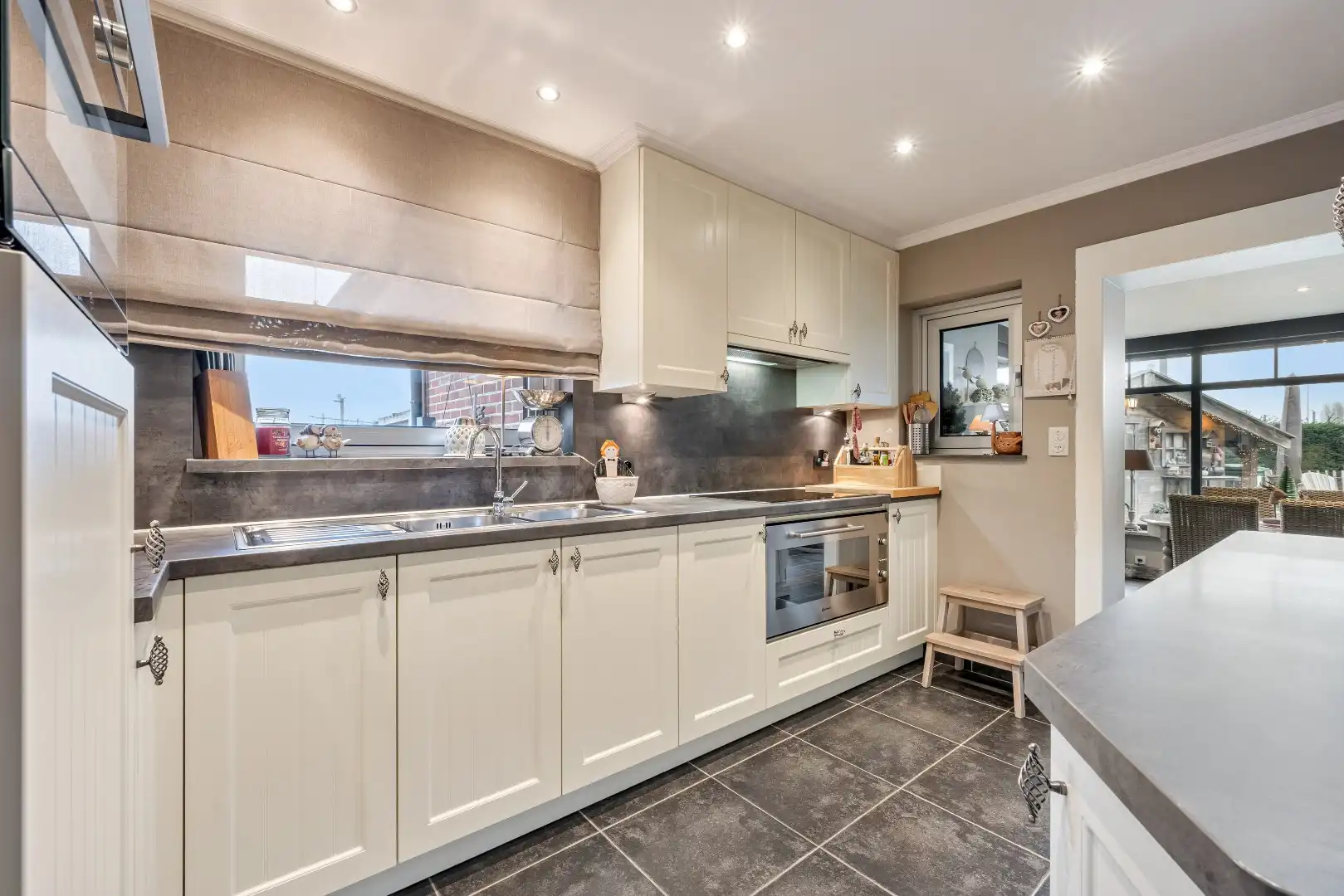 Luxueus vernieuwde 3-gevel woning op toplocatie. foto 13