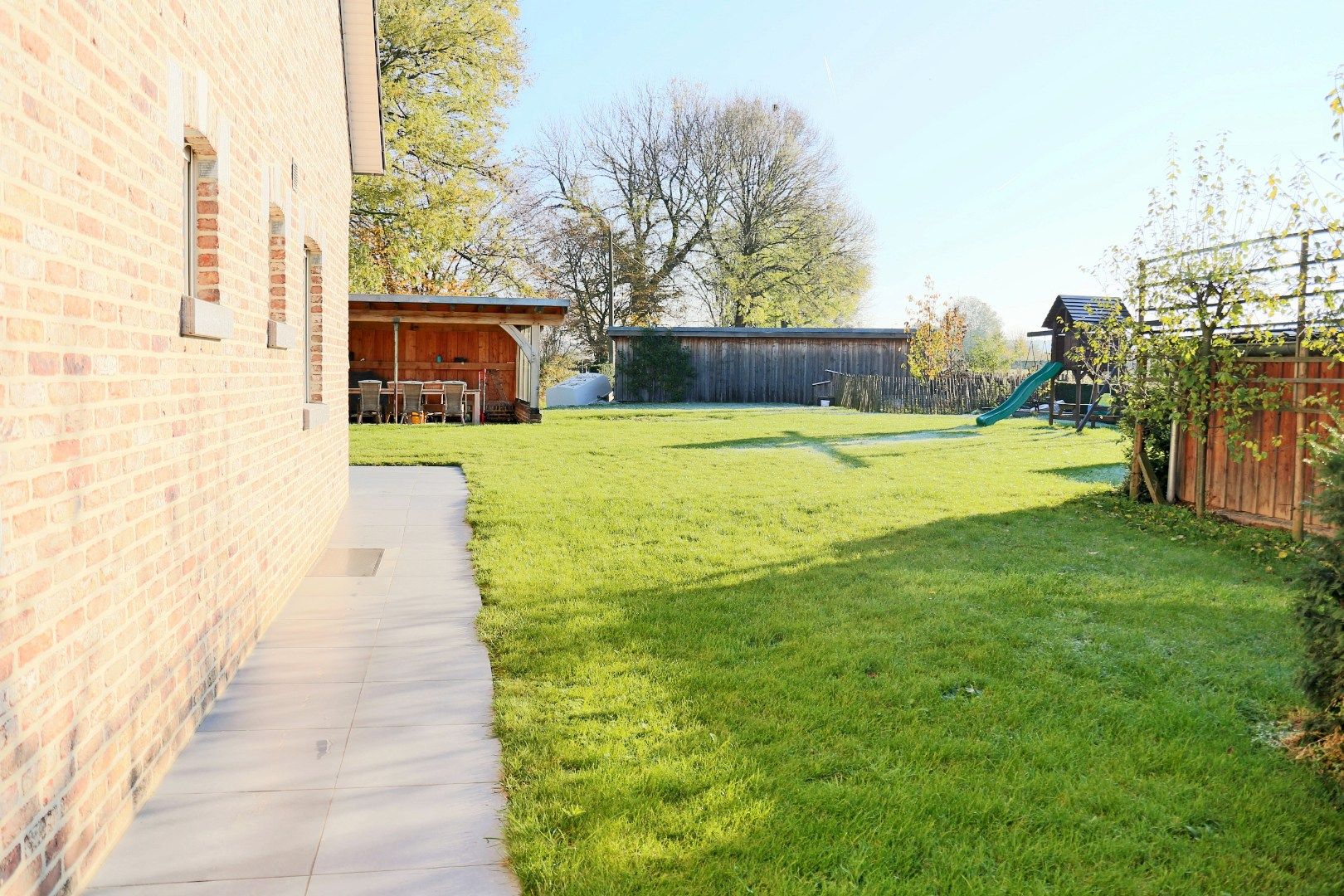 Prachtige woning met 5 slaapkamers, bureau, kelder, garage en tuin te 's Gravenvoeren foto 18