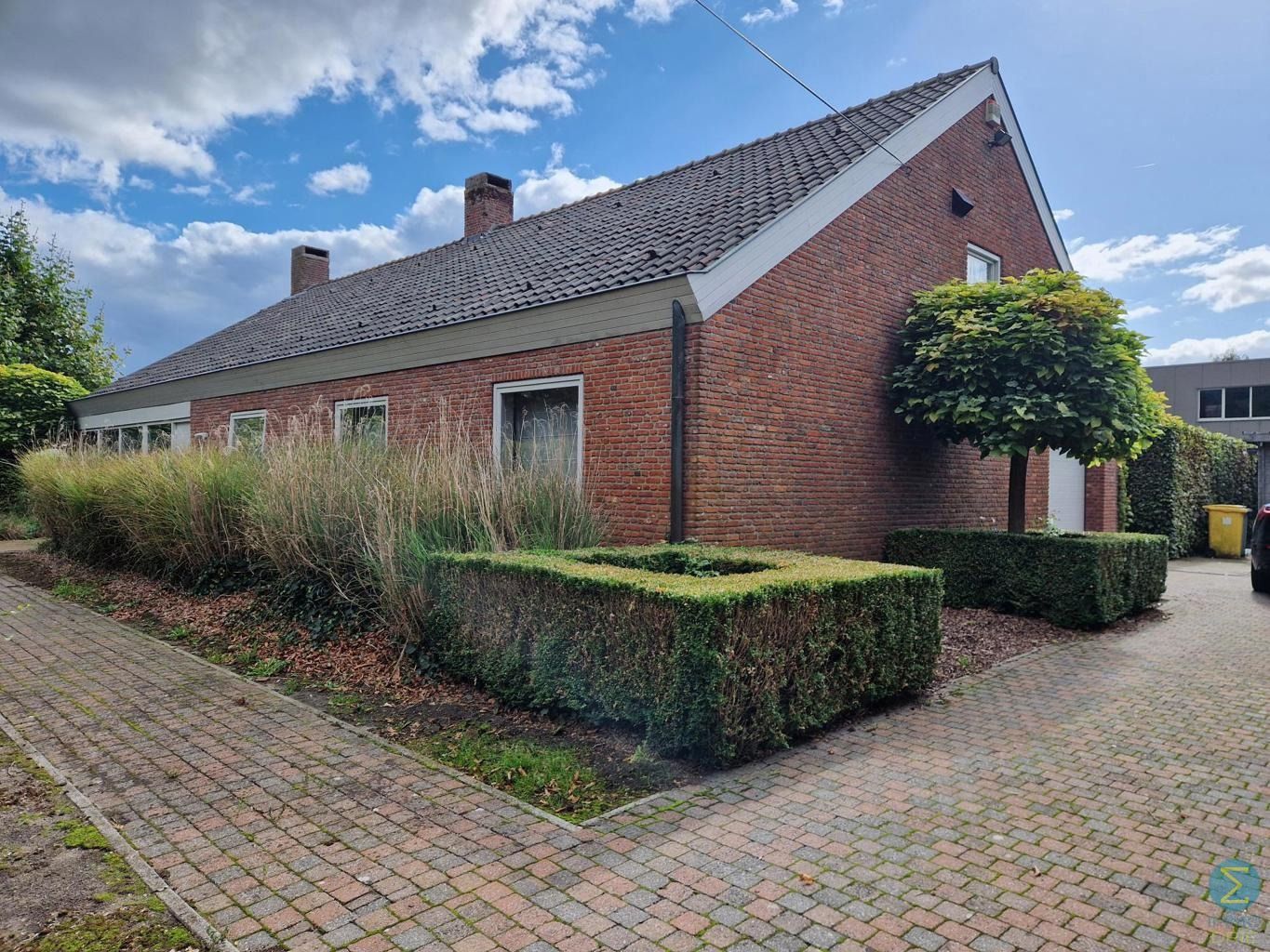 Vrijstaande woning van 340m². foto 2