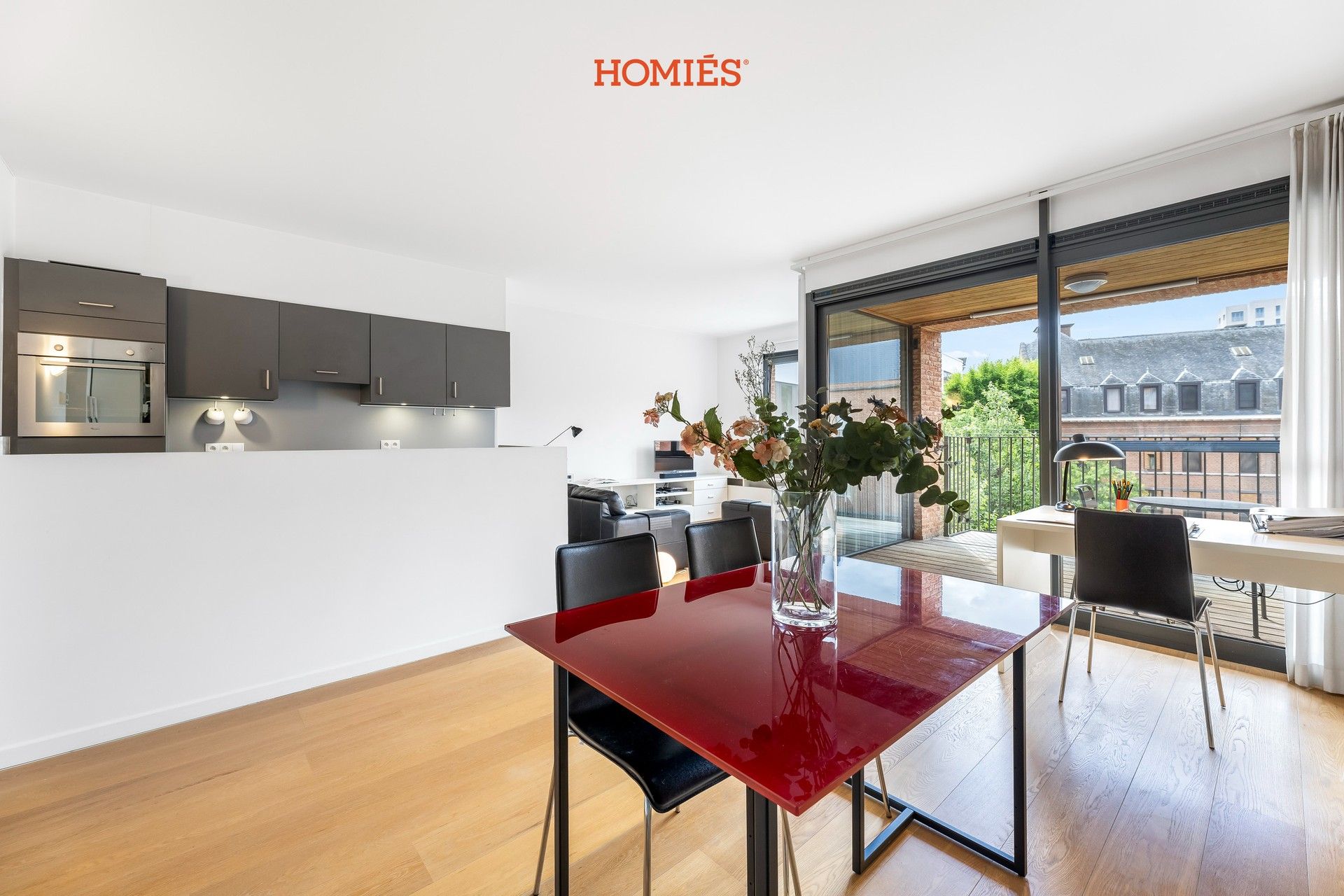 Ruim appartement met 2slpk, terras en autostaanplaats foto 10