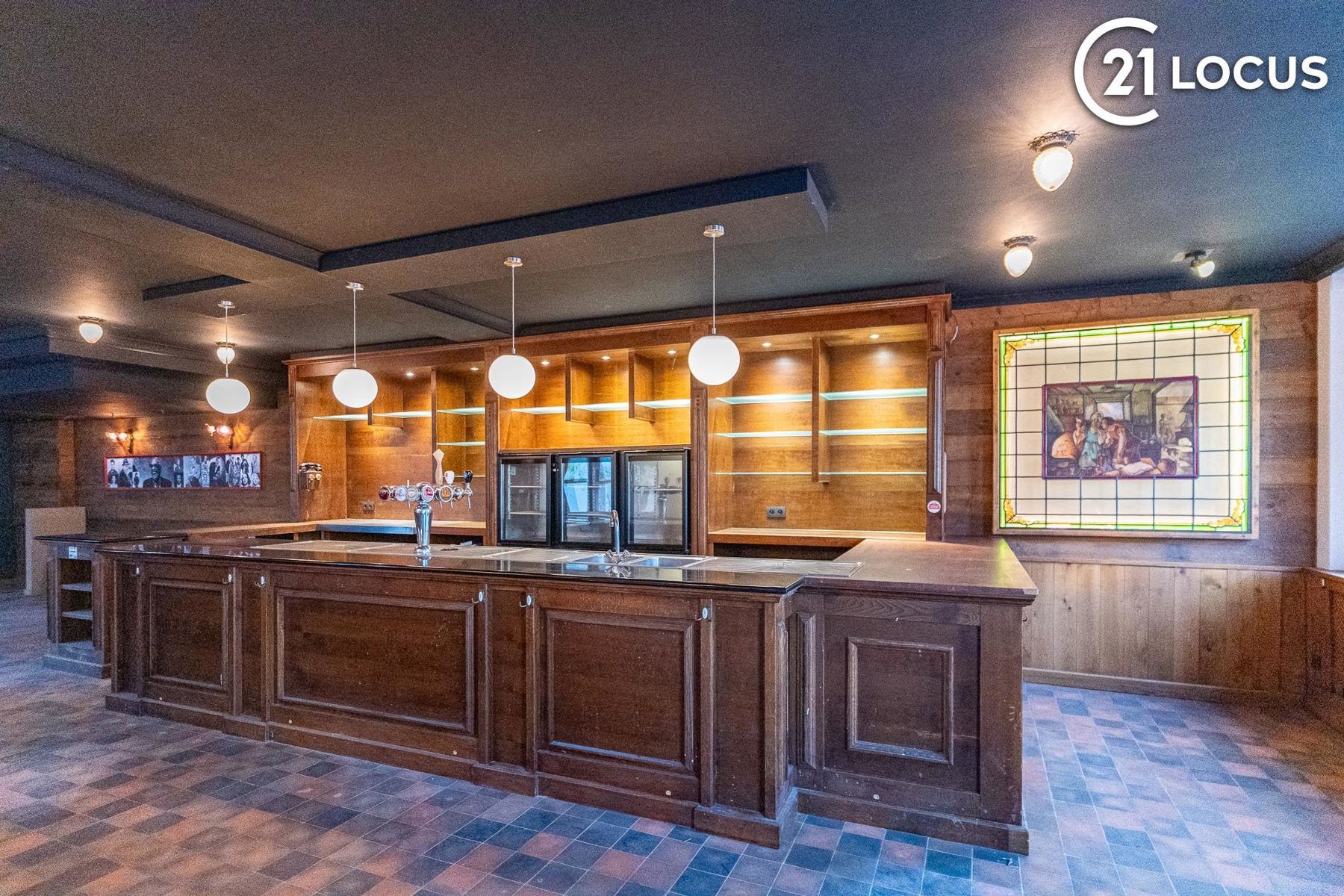 Karaktervol Horecapand, Toplocatie aan de Markt van Lokeren foto 2