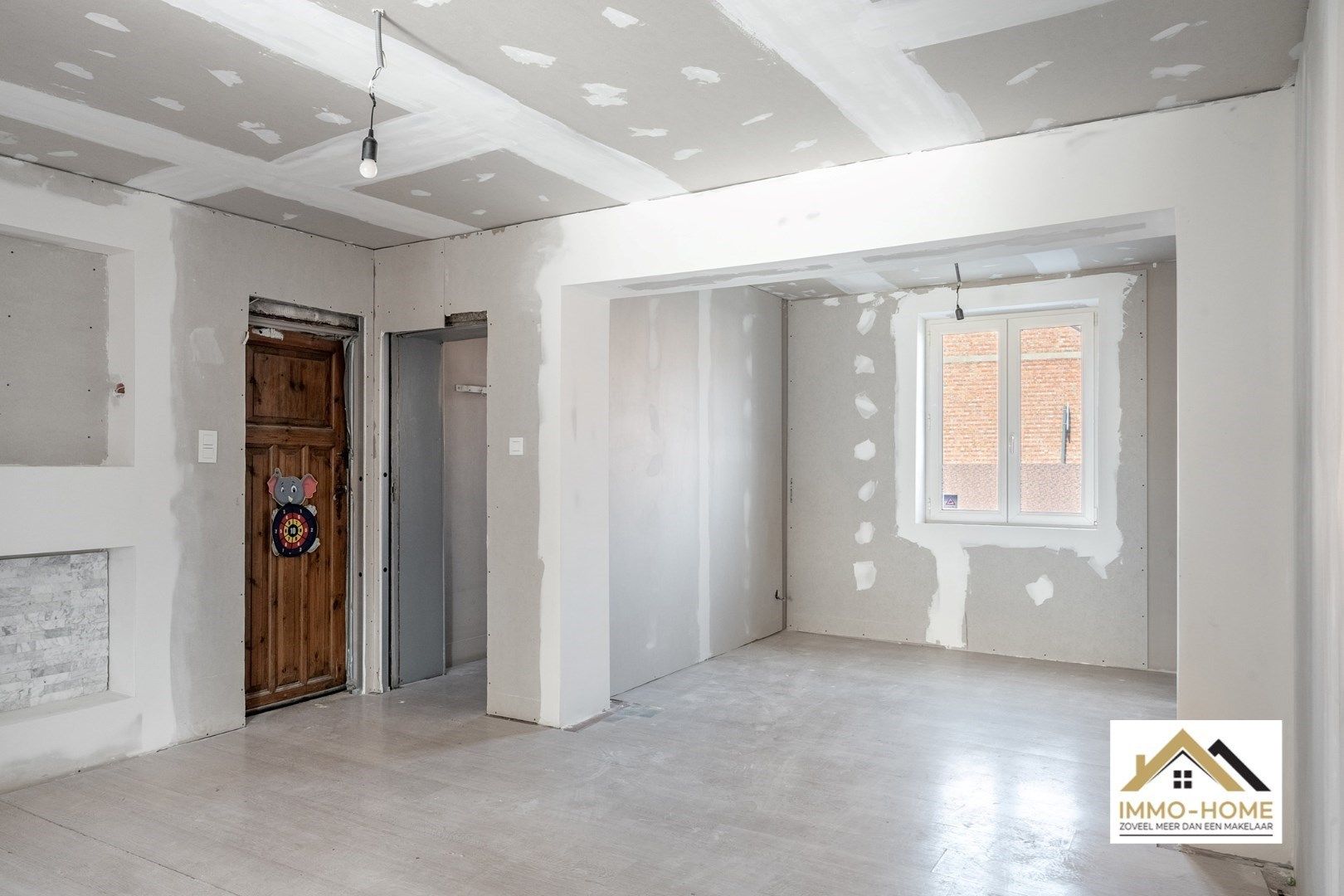 Deels gerenoveerde woning vol potentieel  foto 17