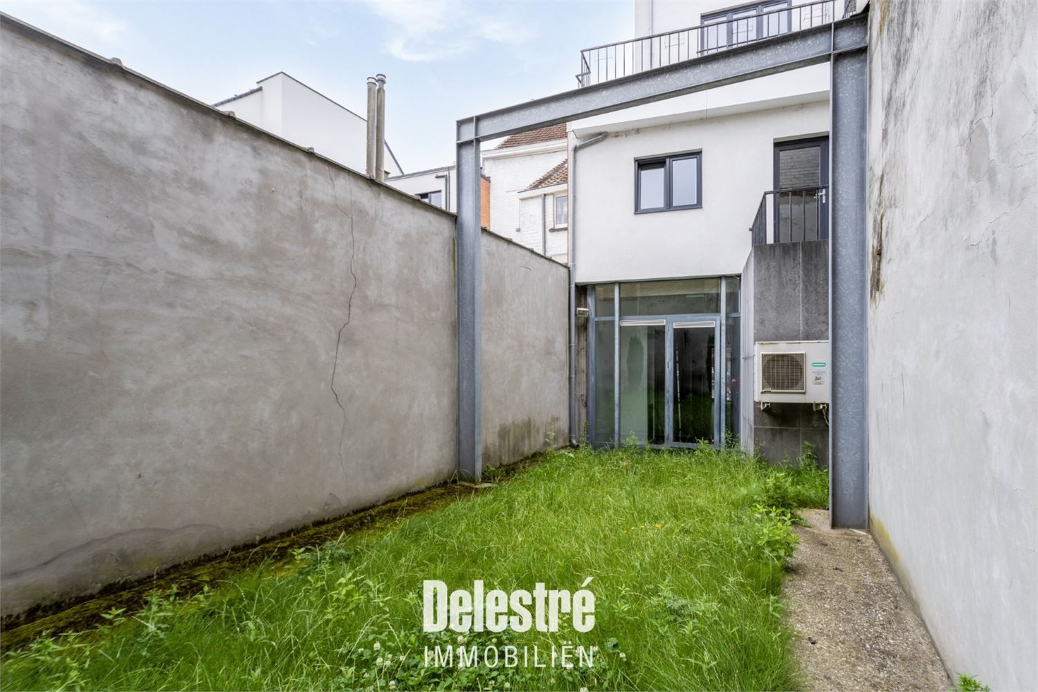 MODERN INSTAPKLAAR COMMERCIEEL GELIJKVLOERS BEVERSTRAAT foto 16