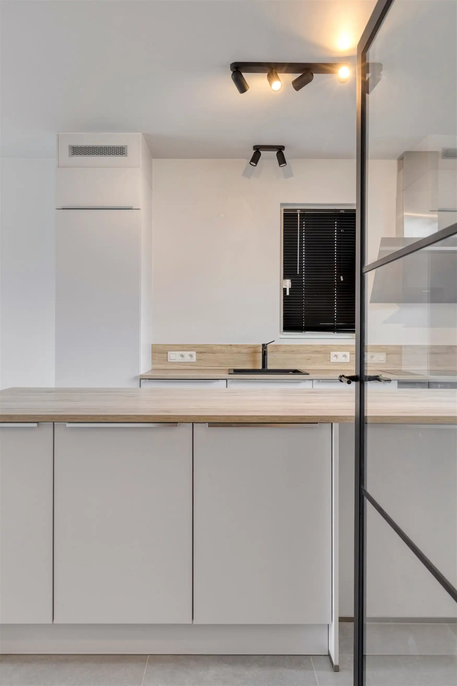 Nieuwbouwwoning op gunstige locatie foto 4