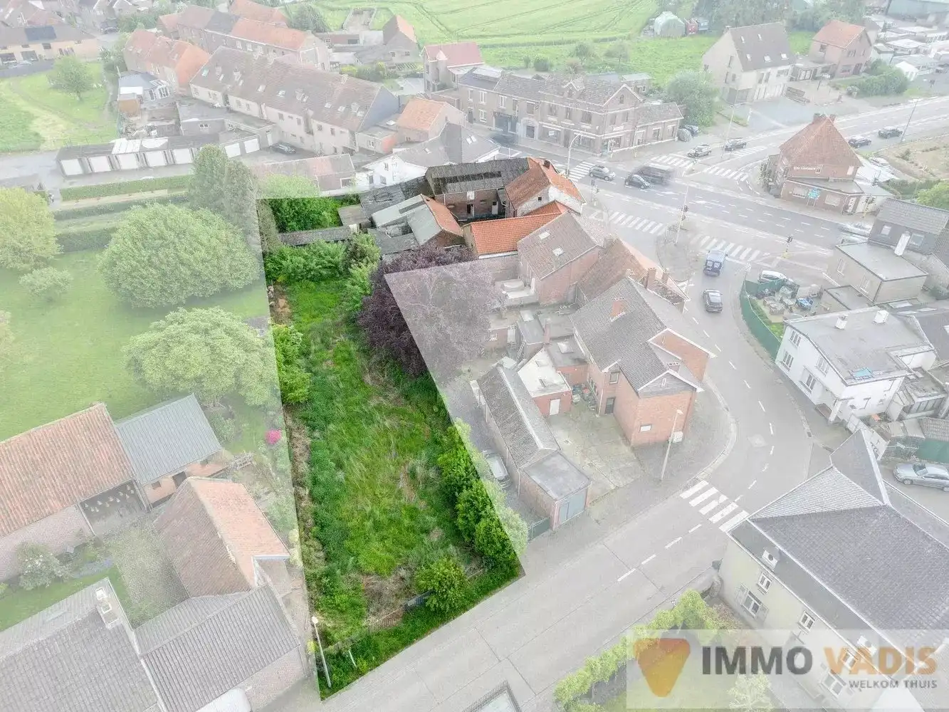 Hoeve op ruim perceel met extra bouwgrond foto 8