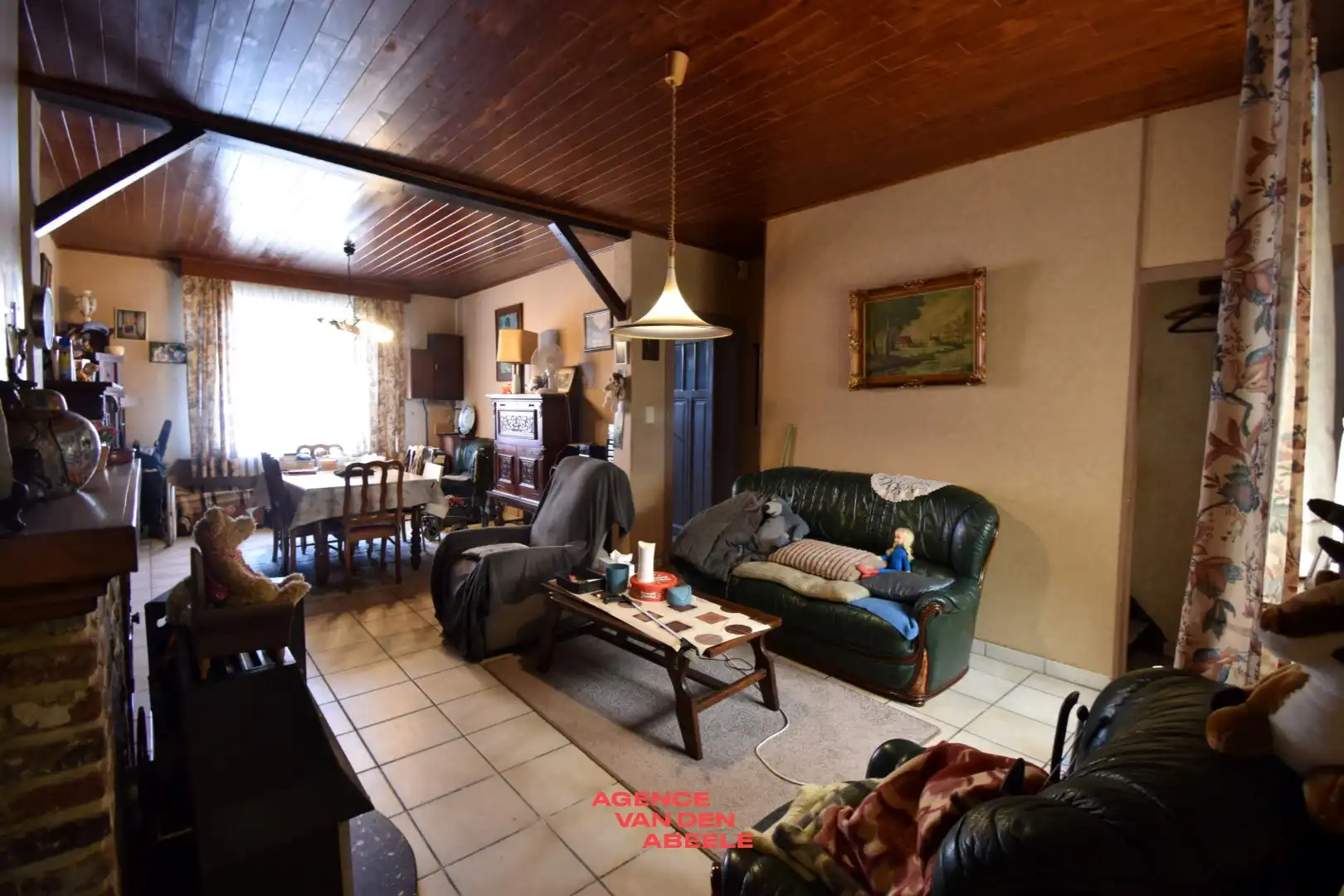 Te renoveren woning met 2 slaapkamers en fantastische tuin  foto 2