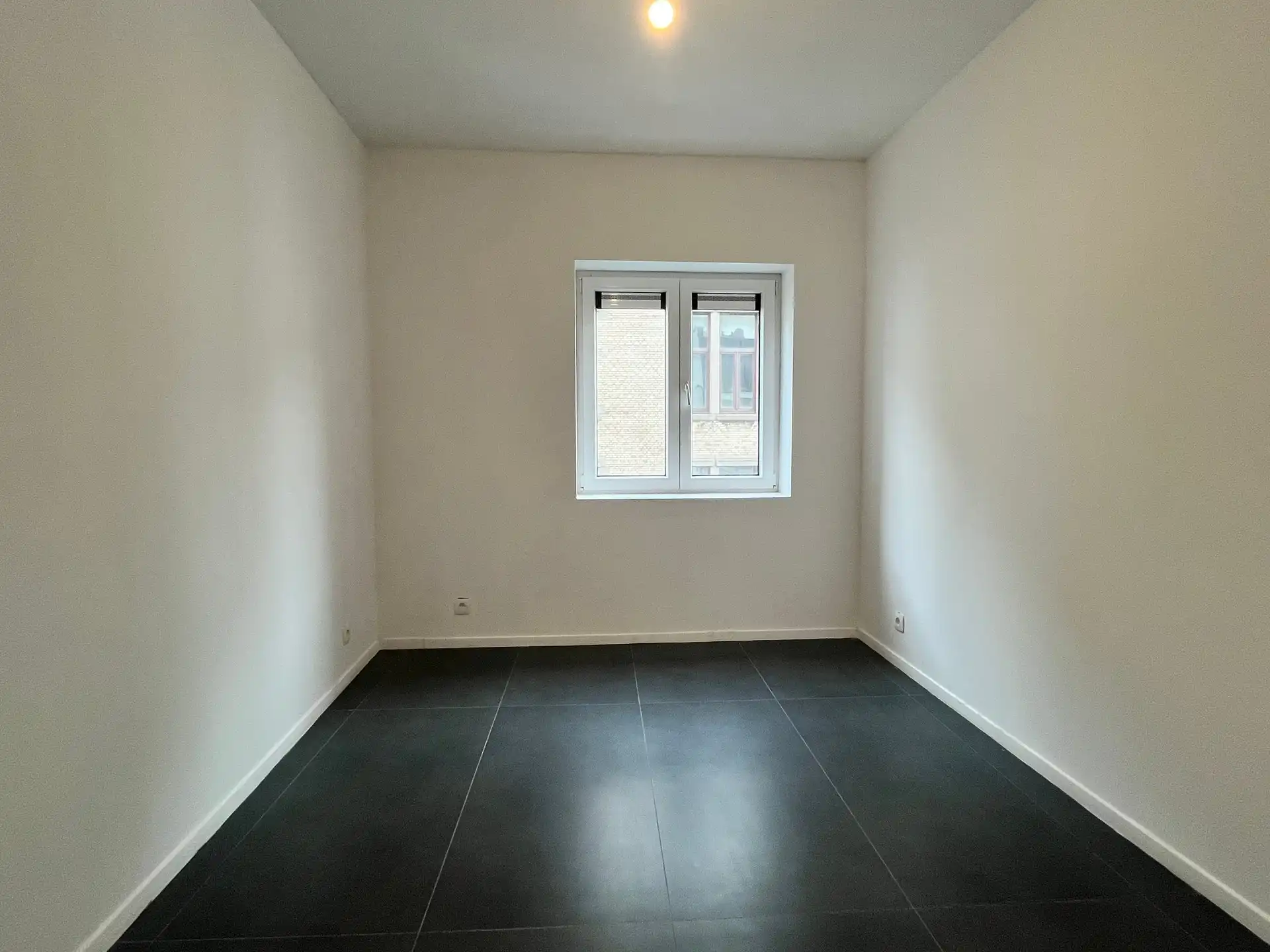 Grondig gerenoveerd pand met 3 vergunde appartementen - gelegen nabij de Troonplaats! foto 22