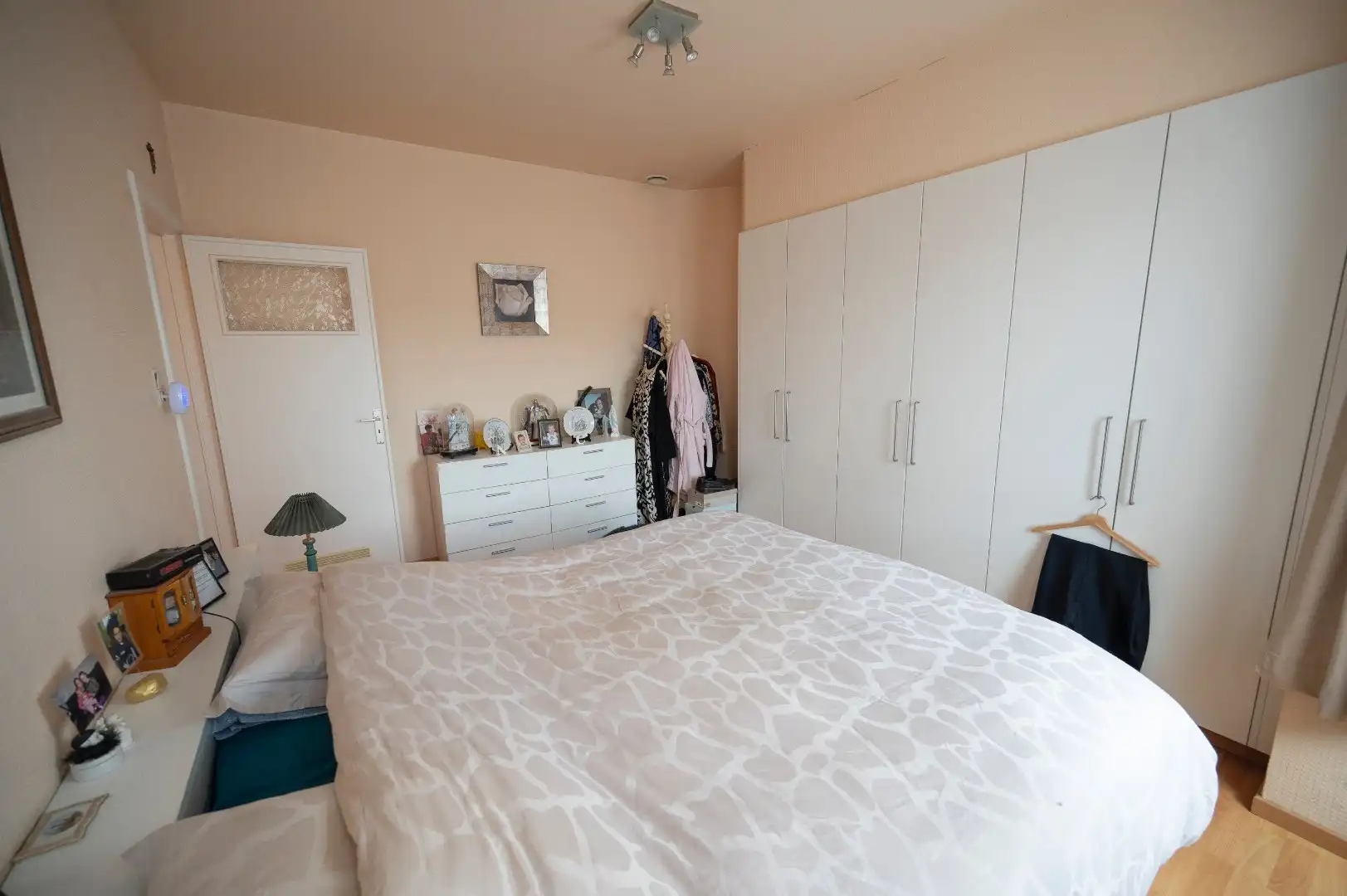 KNAPPE GEZINSWONING MET STADSTUIN NABIJ STRAND BREDENE  foto 7