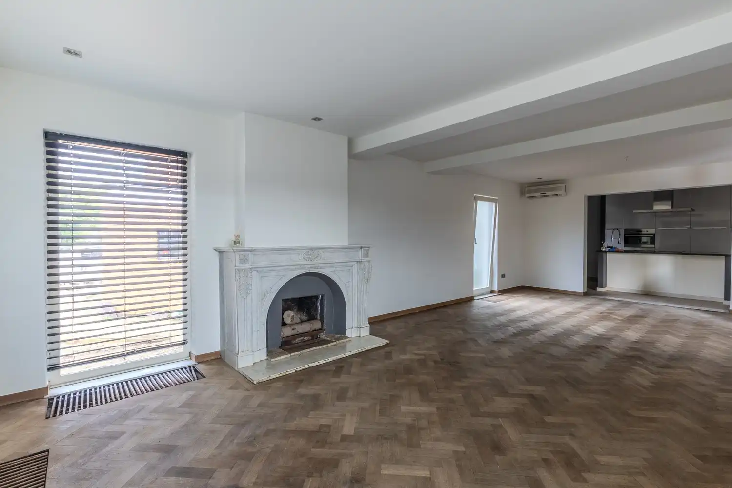 Instapklare woning op een ruim perceel van circa 8a8ca met tuin en garage op een gunstige locatie. foto 10