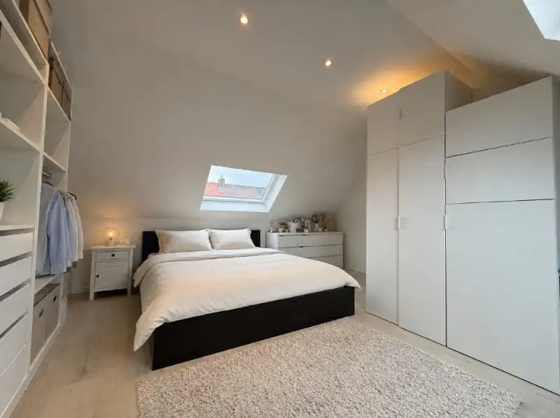 Totaal gerenoveerde woning met zonnig terras nabij UZ Gent foto 8
