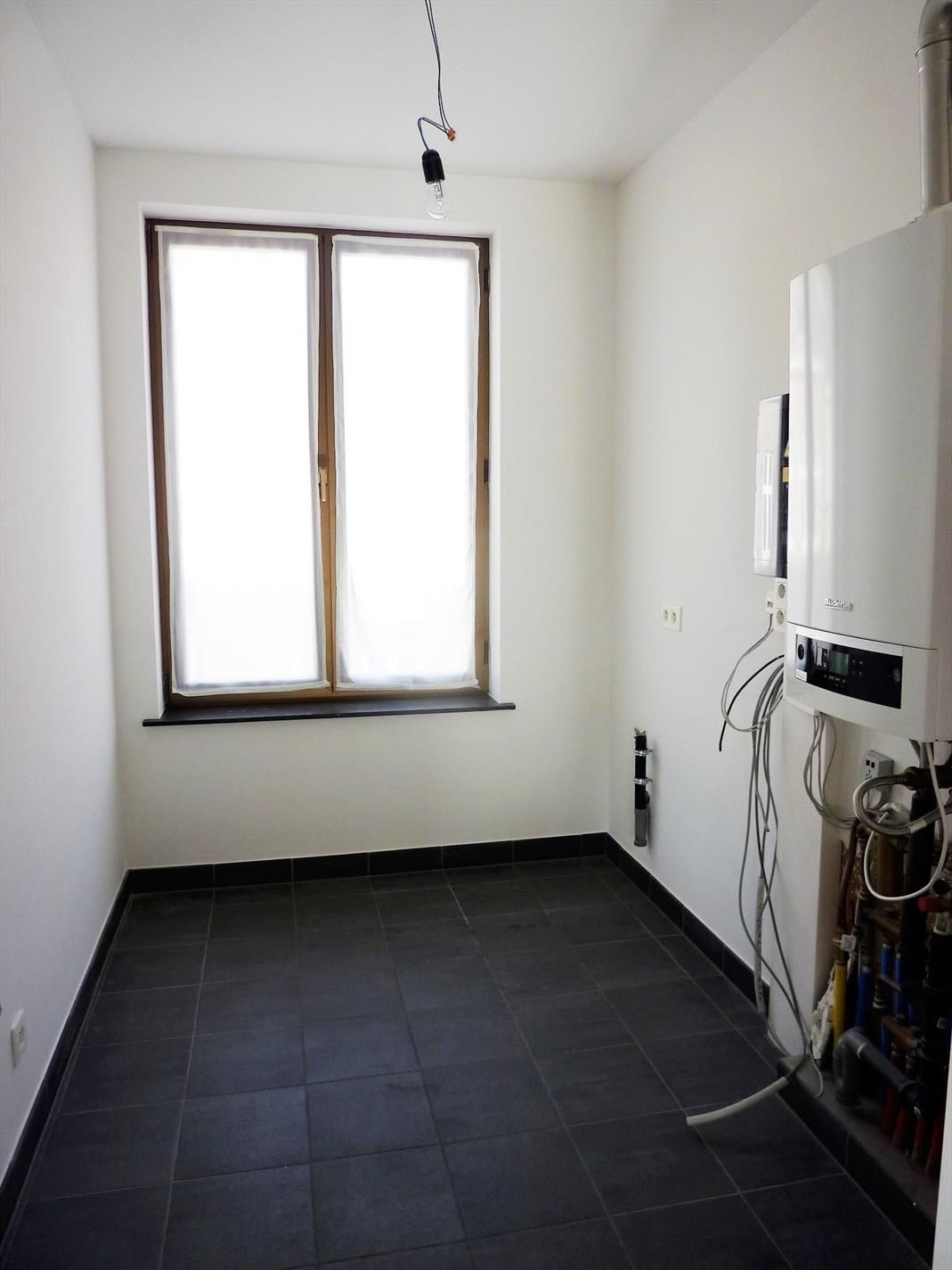 RUIM APPARTEMENT MET 3 SLAAPKAMERS EN RUIM TERRAS IN CENTRUM IEPER foto 5