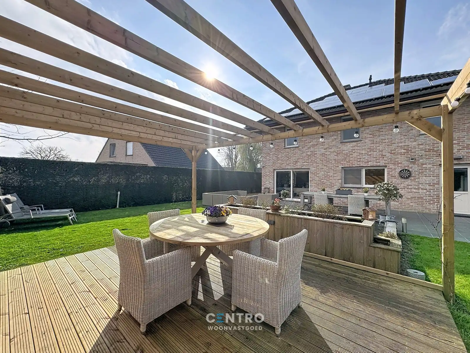 Kwalitatief afgewerkte villa met 4 slpks, garage én ZUIDger. tuin! foto 30