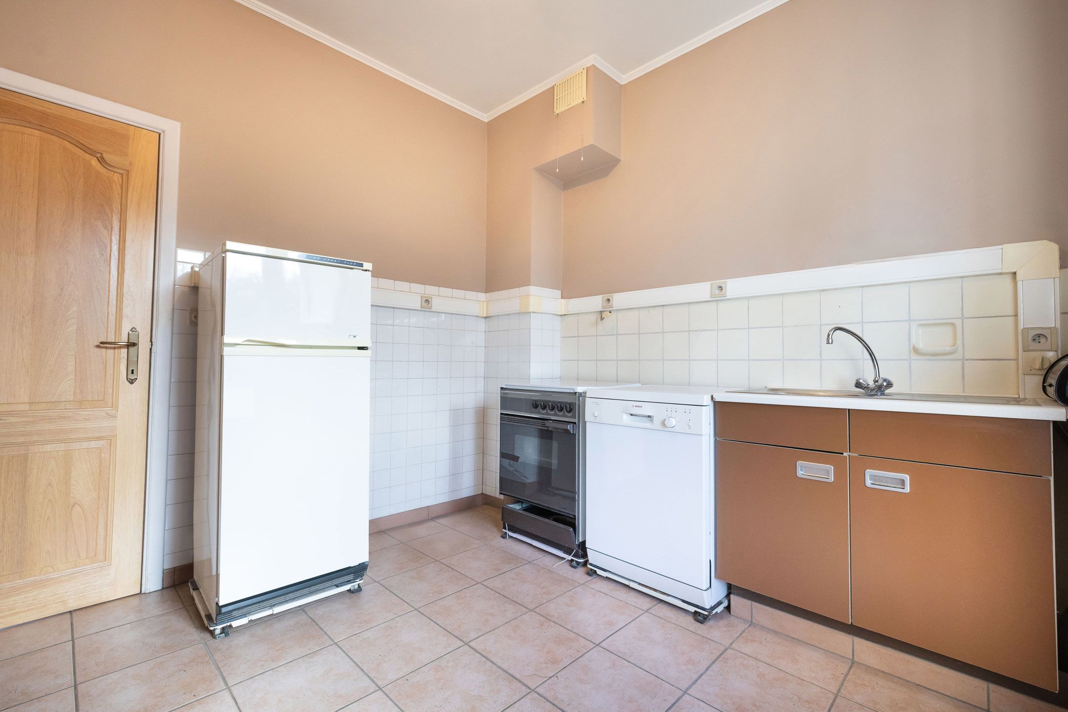 Appartement met 2 slaapkamers + zolder + garage + buitenparking inbegrepen foto 7