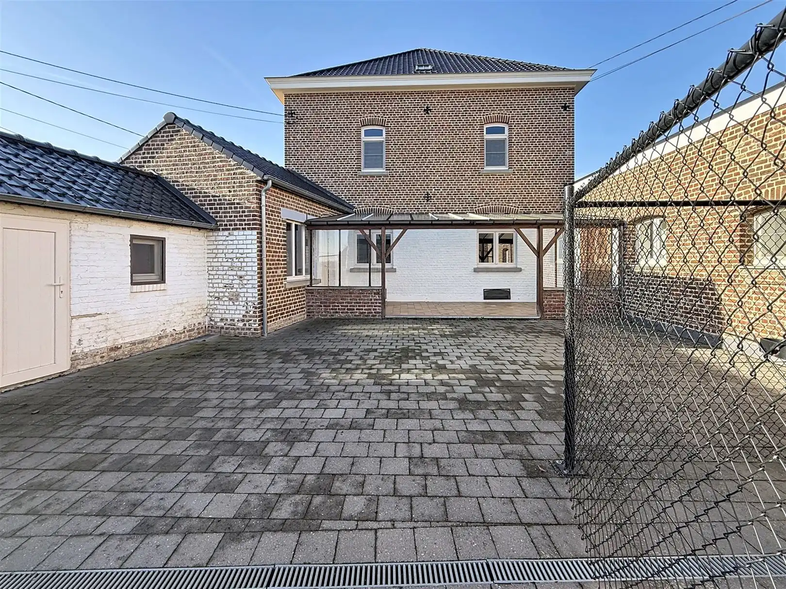 Ruime woning met 4 slpks en verhuurde studio + tuin foto 33