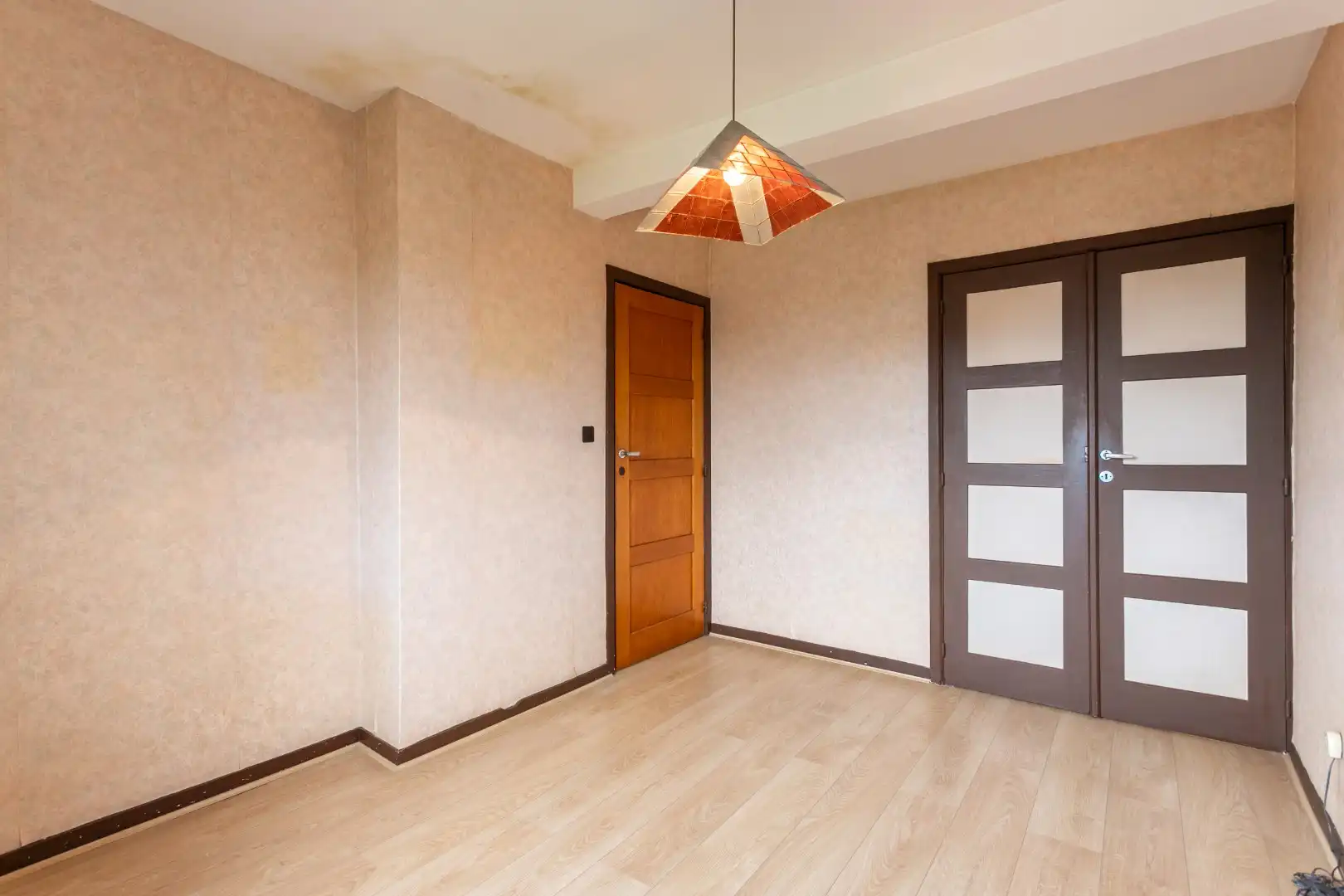 Te renoveren woning met 3 slpk te Buizingen foto 18