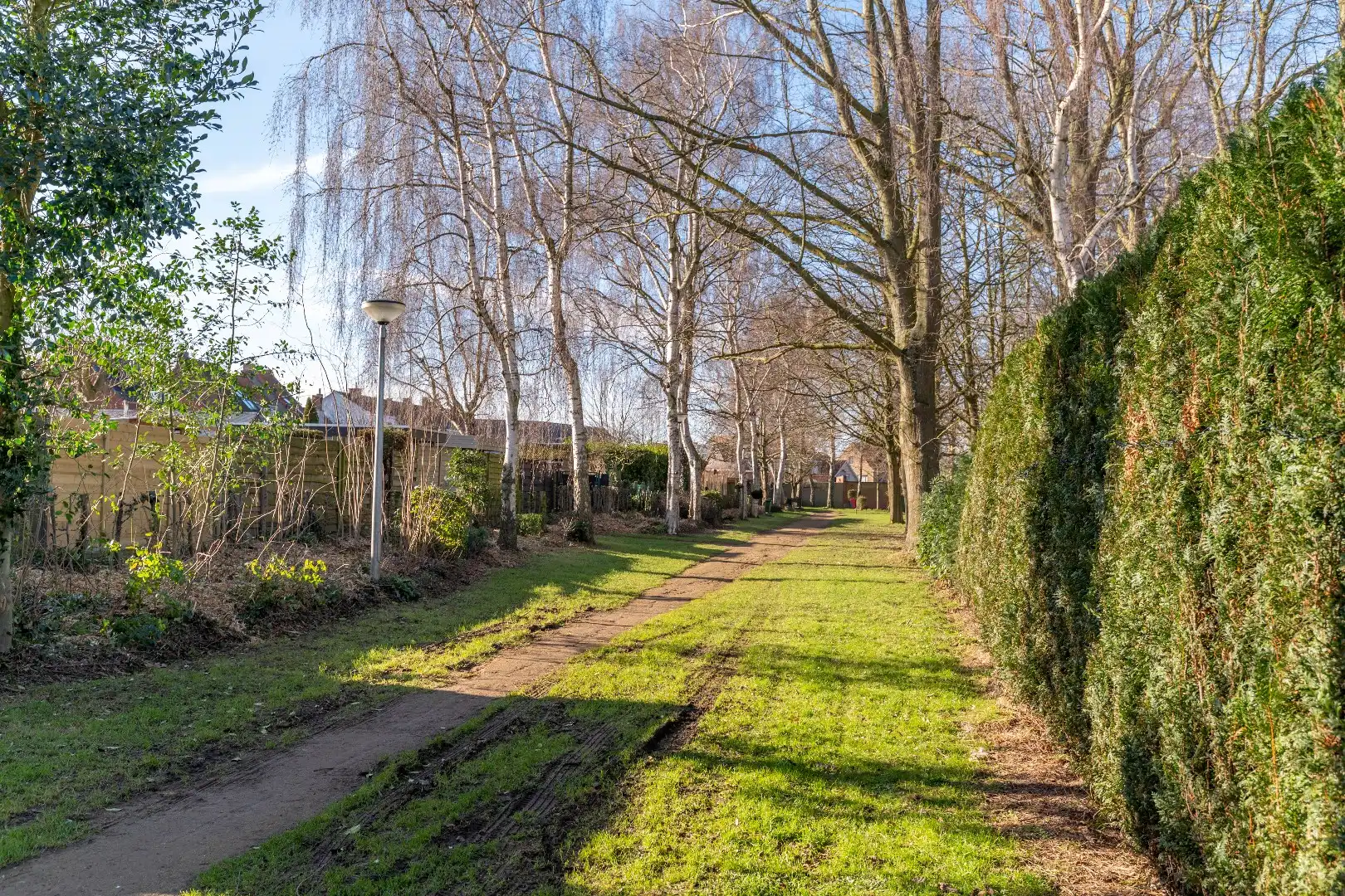 Instapklare woning te koop in Bissegem met garagebox!  foto 16