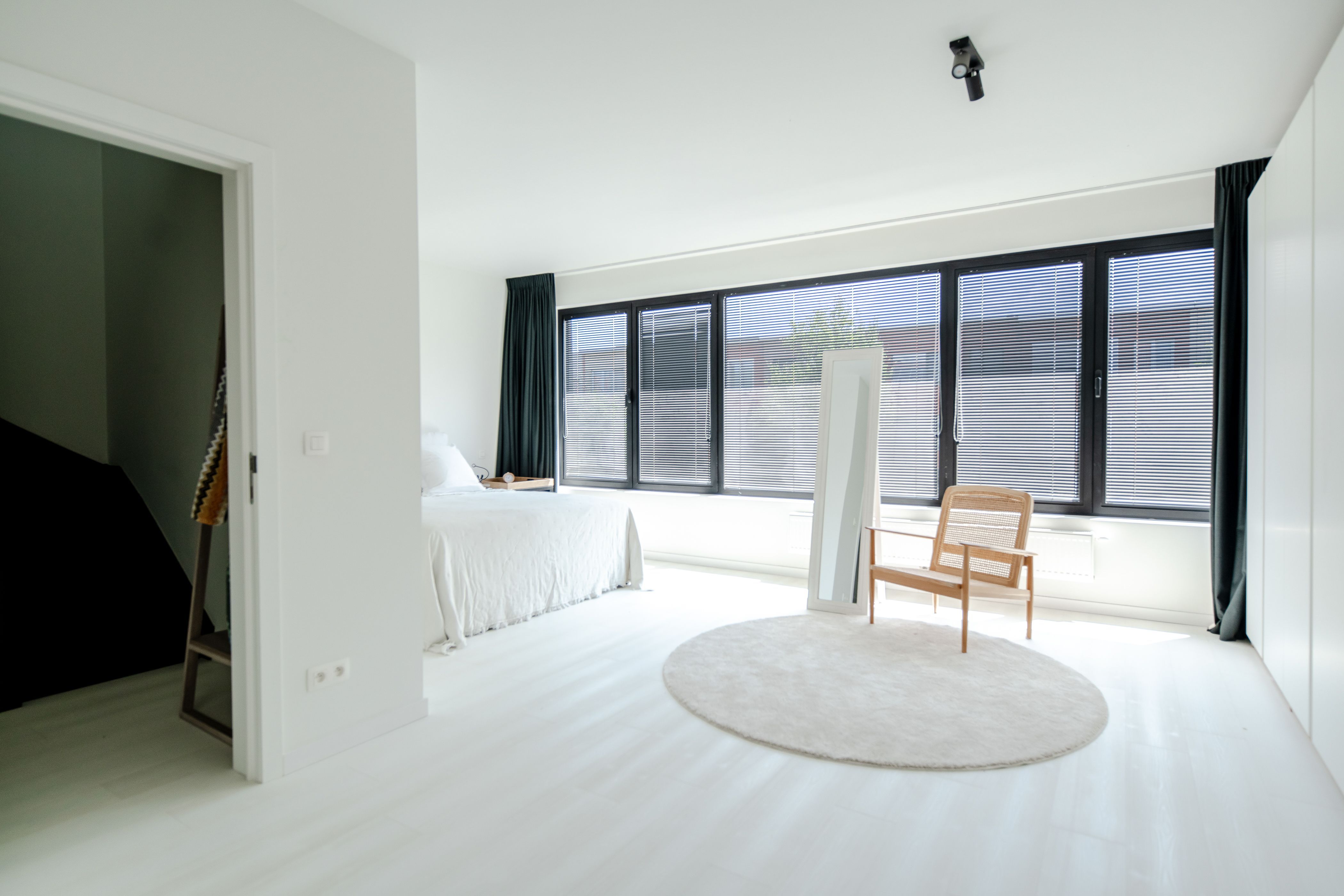 Feelgood woning met 4 slpks, 2 badk en prachtige tuin foto 23