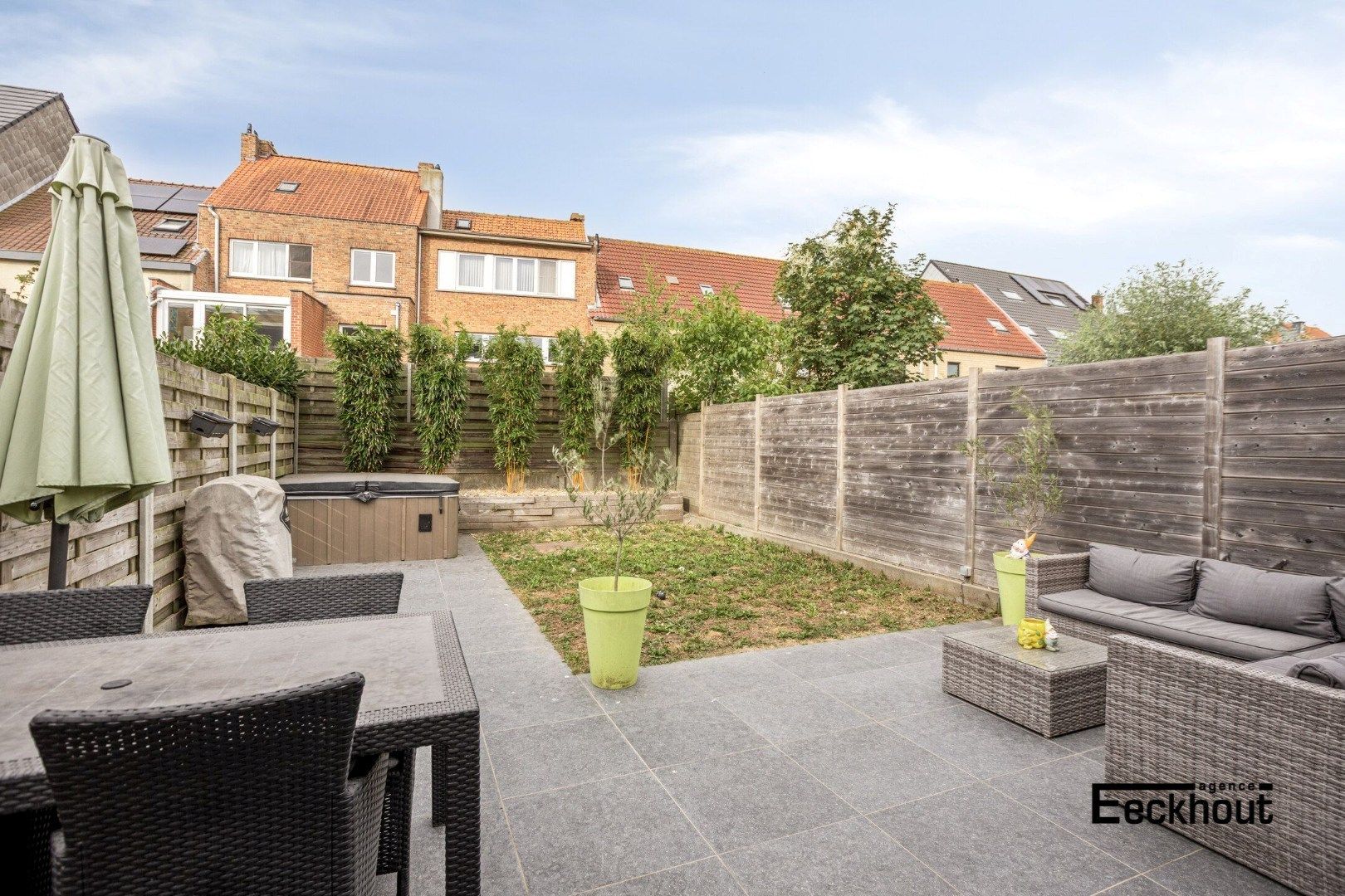 Instapklare, recente rijwoning met tuin & garage! foto 9