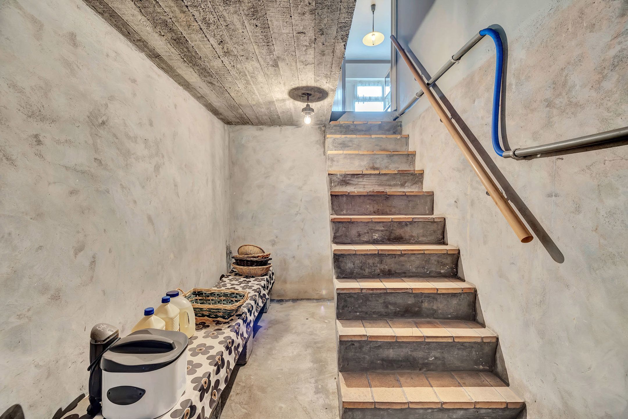 Charmante woning op een prachtig perceel van maar liefst 2.320 m² foto 16