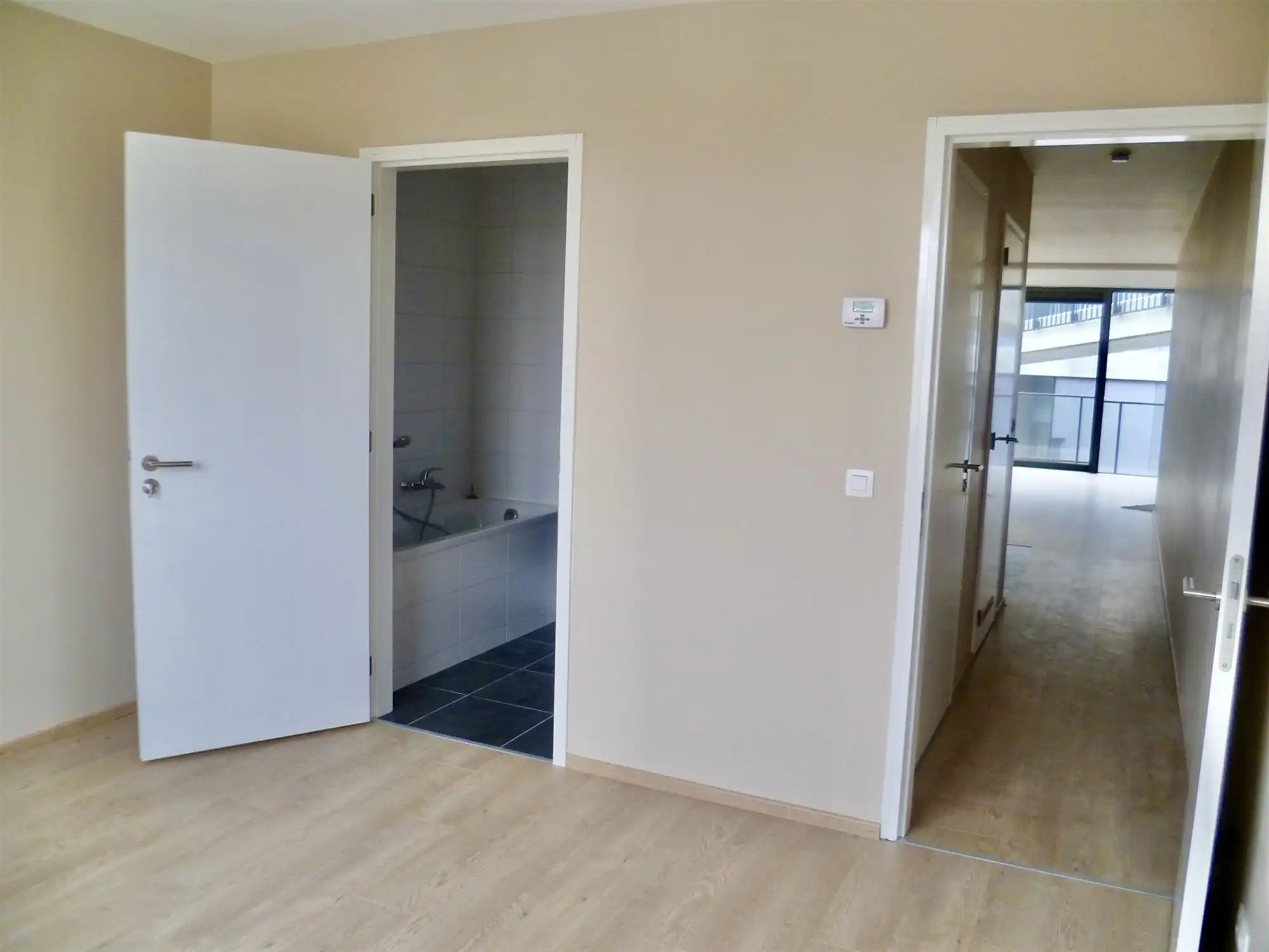 Appartement met 1 slaapkamer, terras en staanplaats.  foto 5