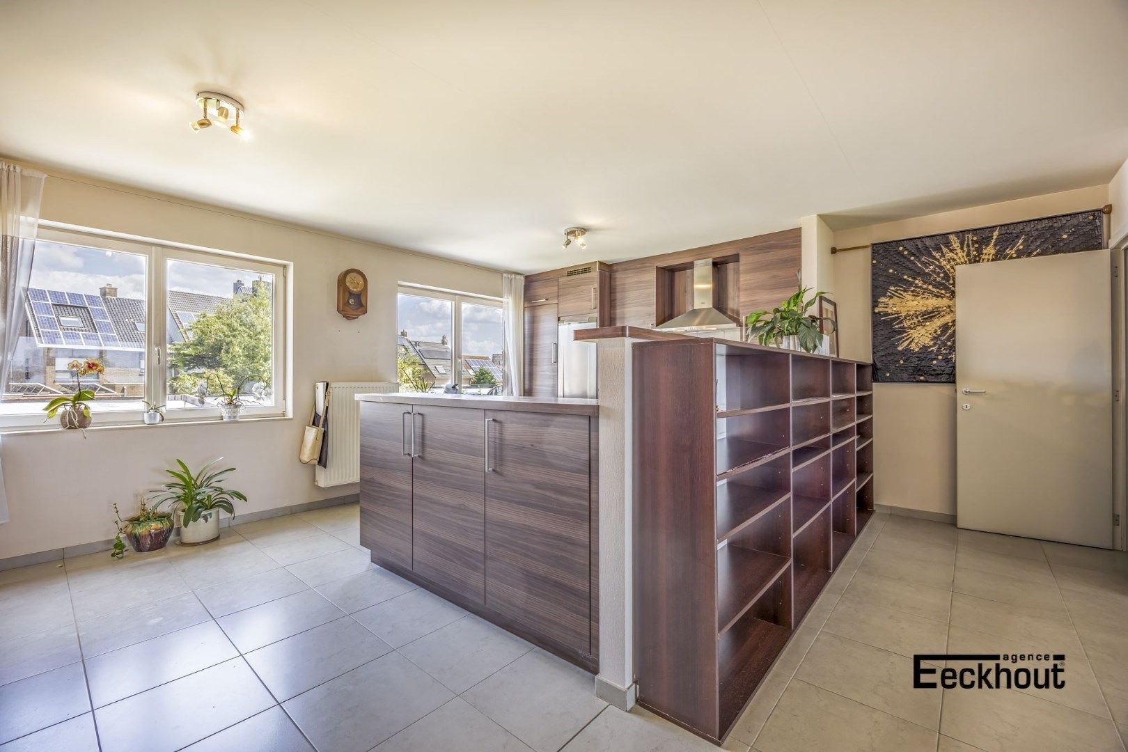 Zeer ruime, recente woning met open zicht op de Spuikom! foto 8