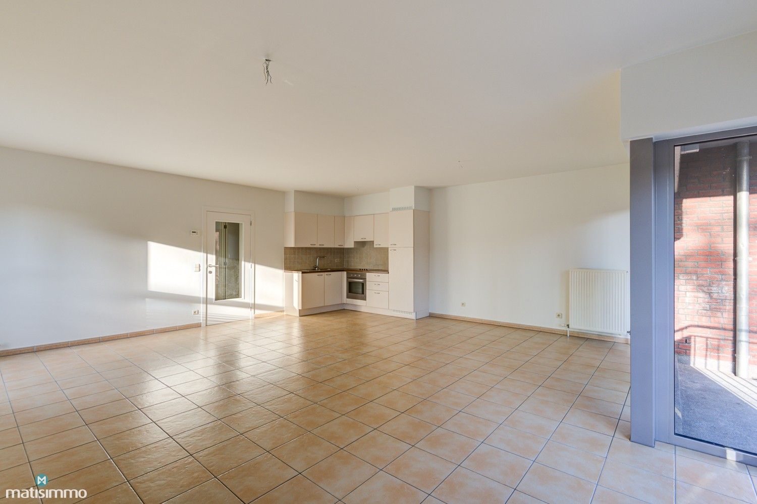 INSTAPKLAAR EN ENERGIEZUINIG APPARTEMENT MET PARKEERPLAATS AAN DE RAND VAN CENTRUM TONGEREN foto 6