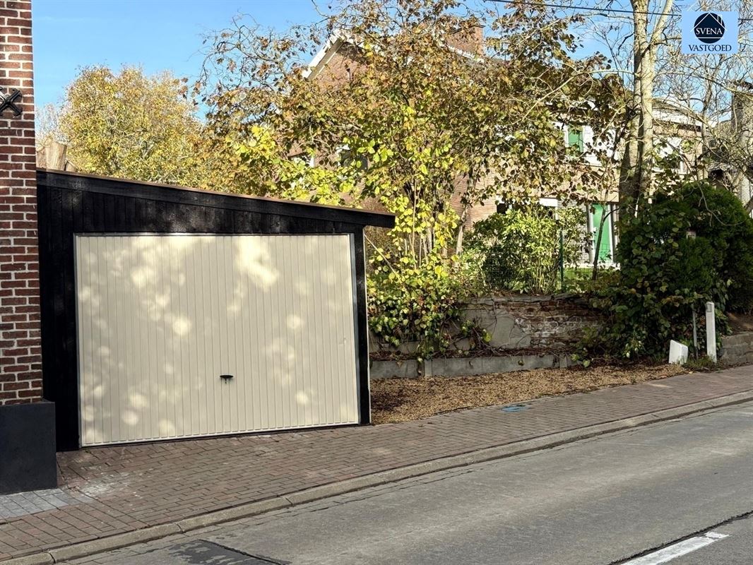 ZEER RUIME WONING MET 4 SLAAPKAMERS EN 2 GARAGES foto 25