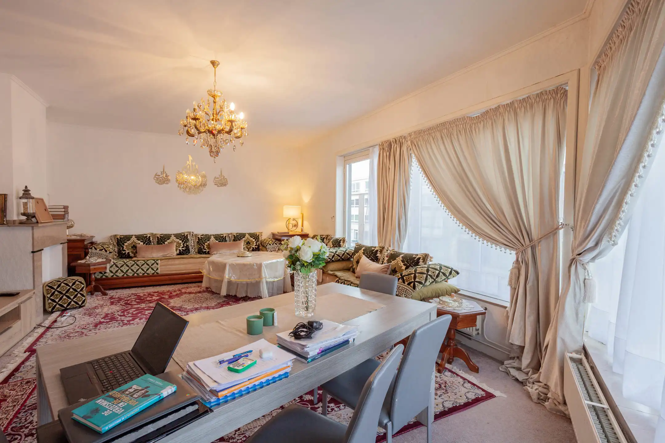 Opbrengsteigendom met handelsruimte en 2 grote appartementen foto 18