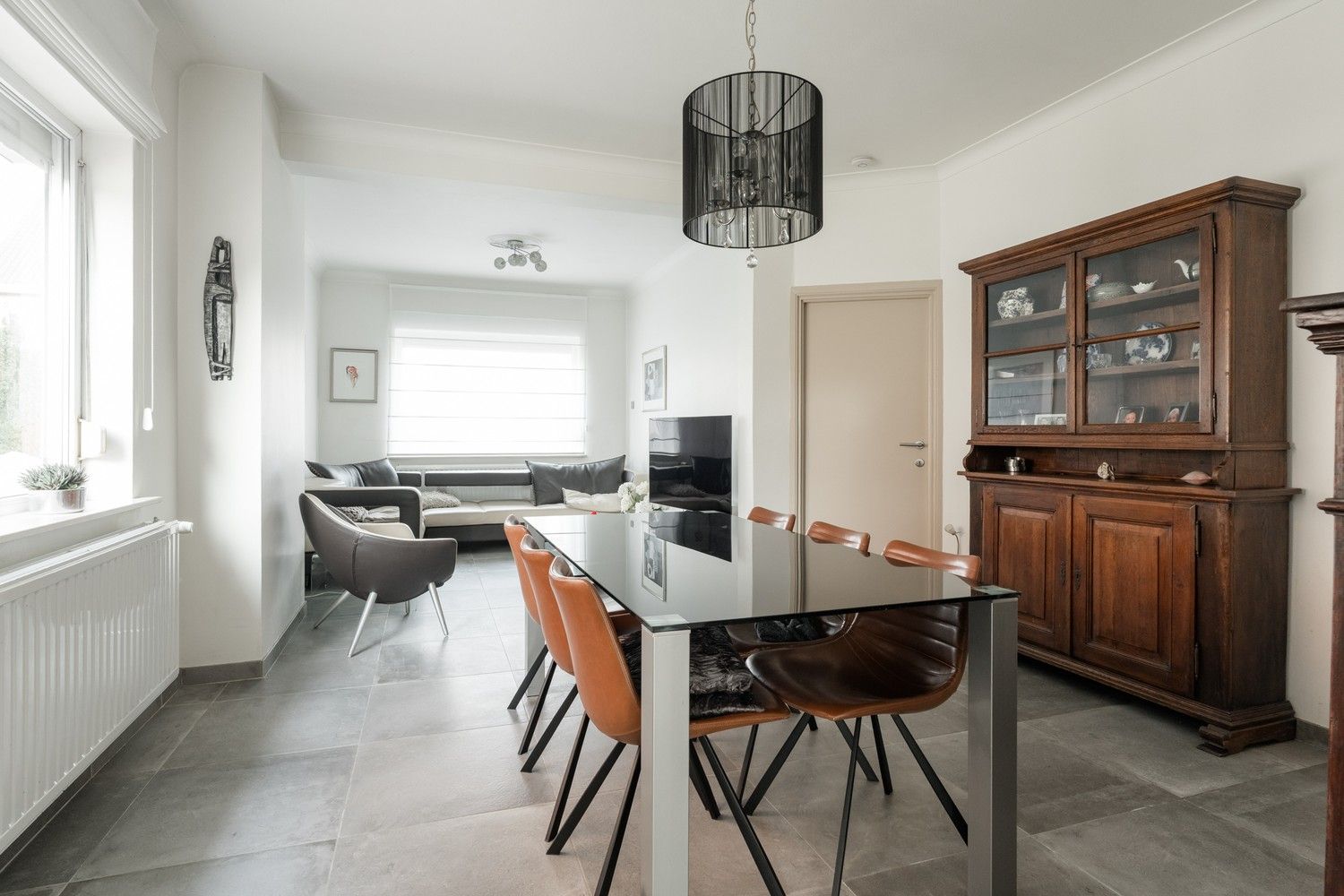 Charmante en instapklare woning met 2 slaapkamers in hartje Hamont foto 3