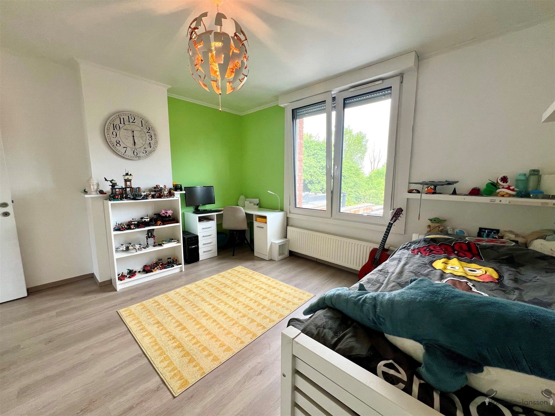 Gerenoveerde rijwoning met 3 slpks & tuin foto 15