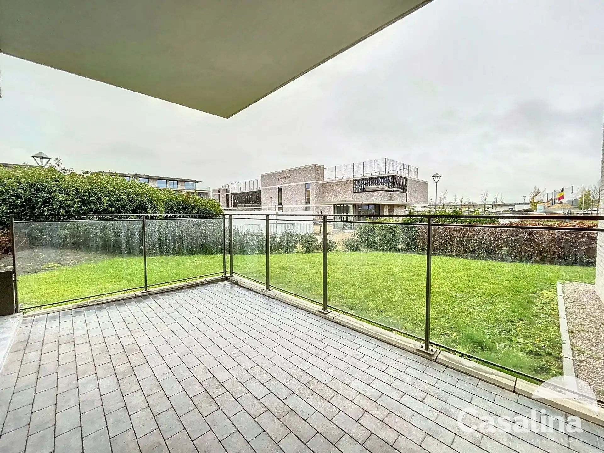 Twee slaapkamer appartement op gelijksvloers met ruim terras foto 2