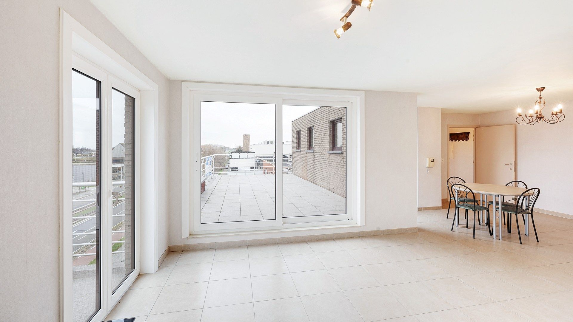 Penthouse met grote zonneterrassen te Zeebrugge foto 2