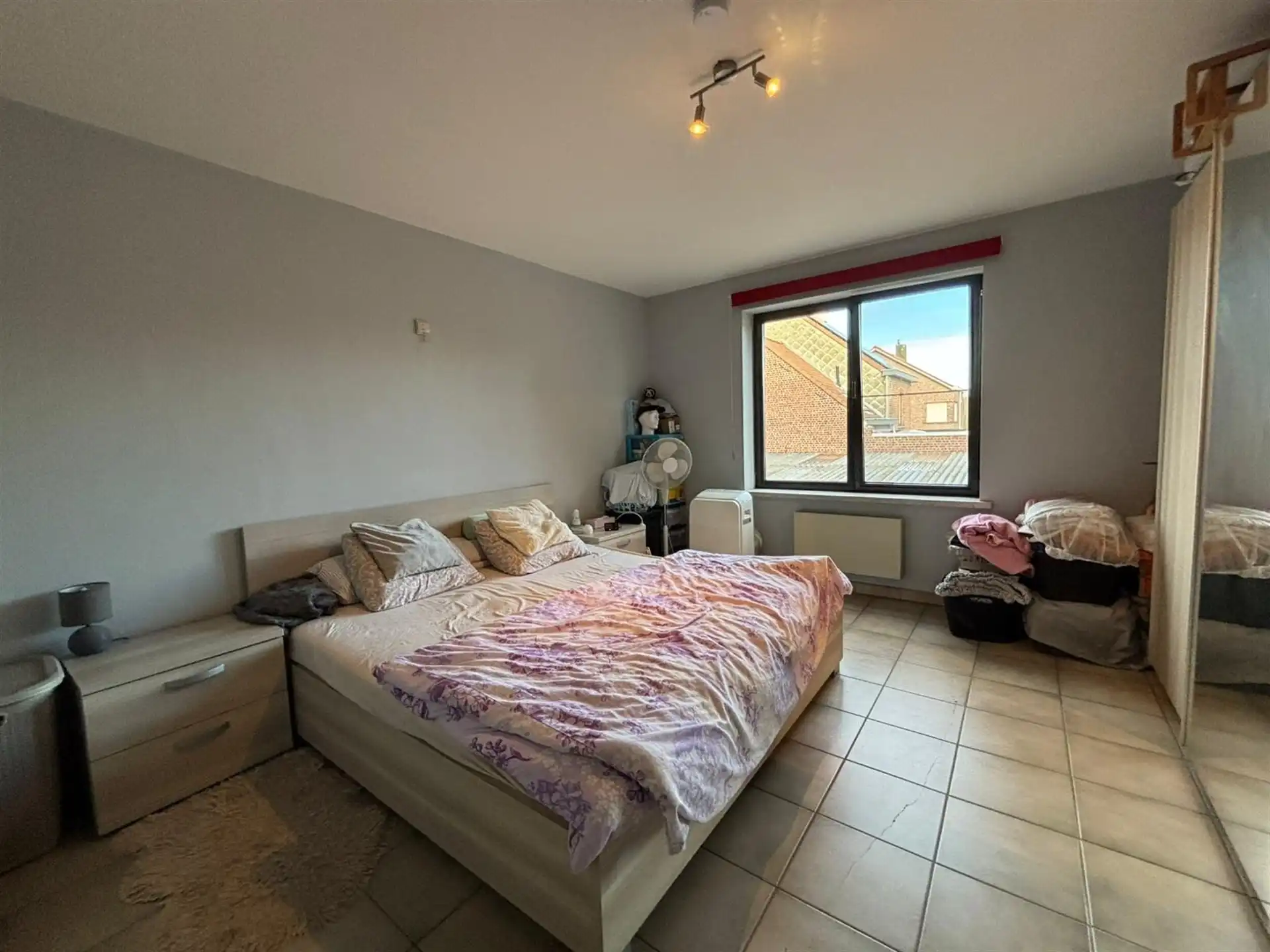 Ruim appartement met twee slaapkamers en staanplaats foto 8