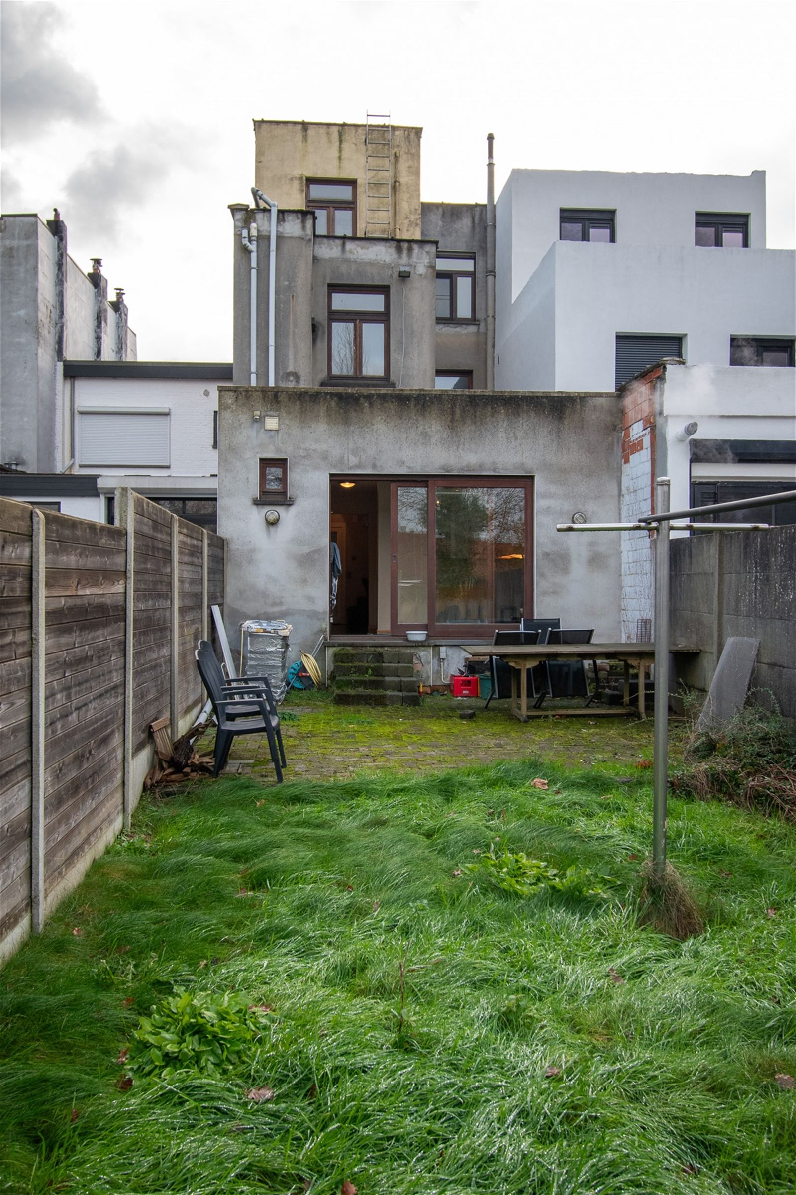 !!! VERKOCHT ONDER VOORWAARDEN !!! Karaktervolle woning met 5 slaapkamers en tuin foto 11