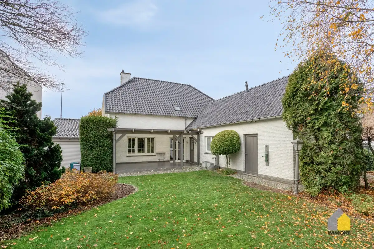 Vrijstaande, statige woning op 7 a 82 ca met 3 slpk en mooie tuin. foto 31