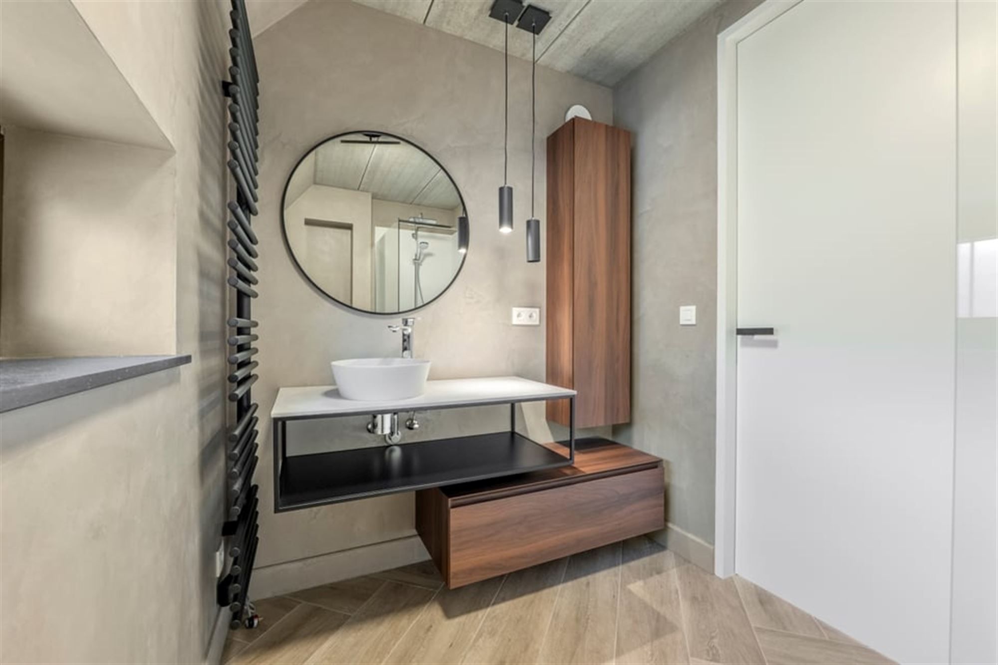 PRACHTIG GERENOVEERD APPARTEMENT MET 2 TERRASSEN TE HUUR MIDDENIN HET CENTRUM VAN SINT-TRUIDEN  foto 14
