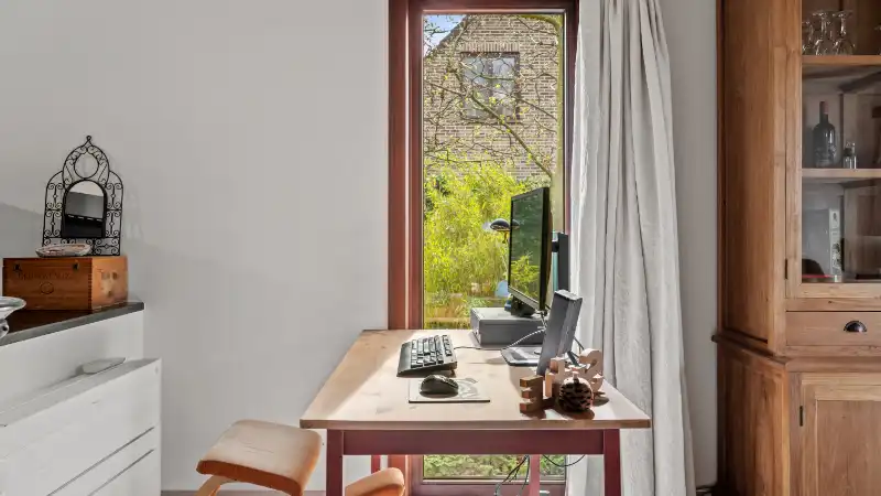 Ruime villa van 302m² op 36 are met zwembad en volledige onderkeldering foto 12