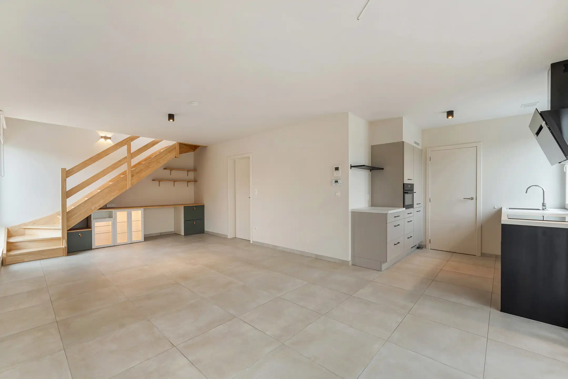 Recent duplex appartement met 2 parkings te Zichen foto 6