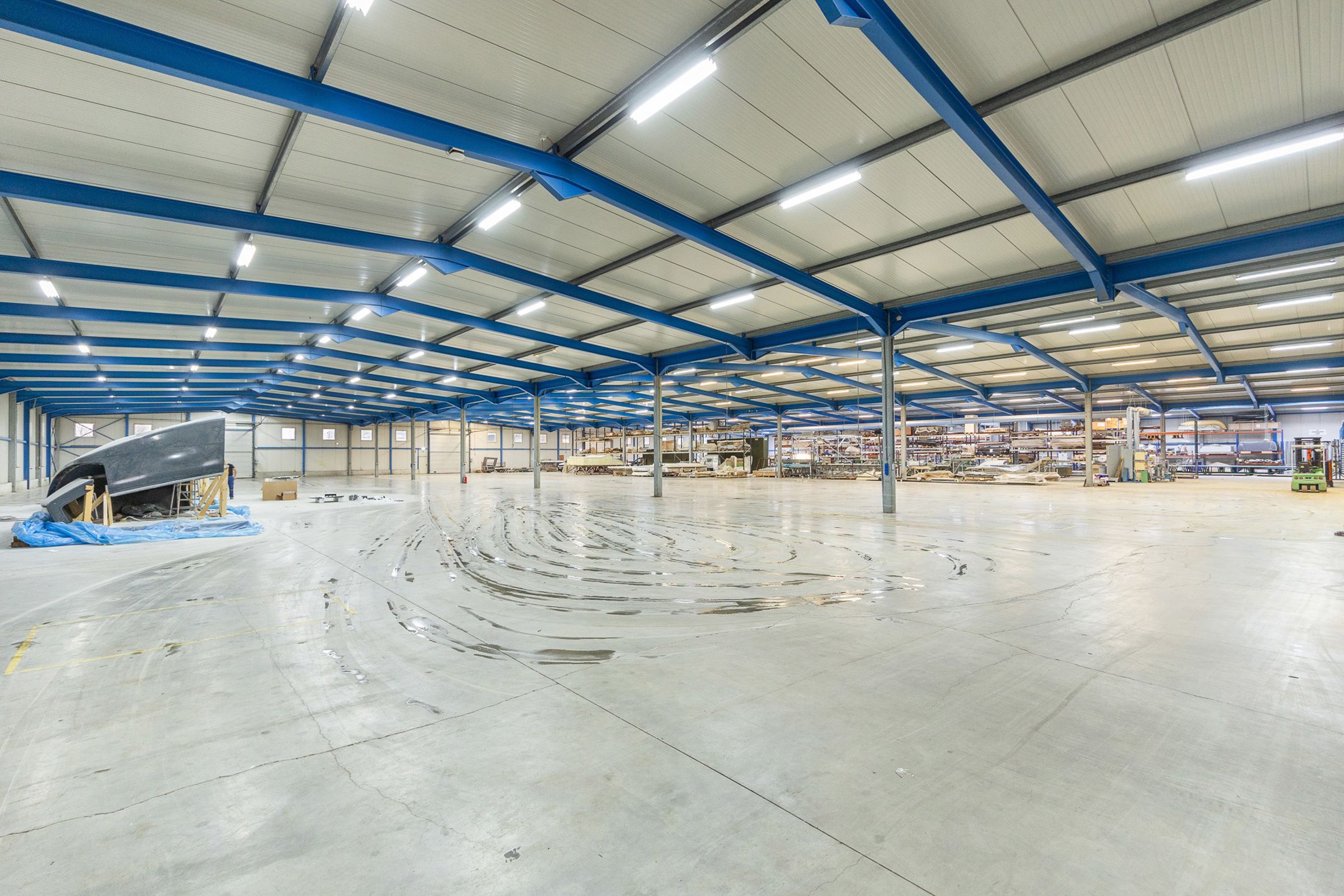 Magazijnen te huur met kantoor foto 10