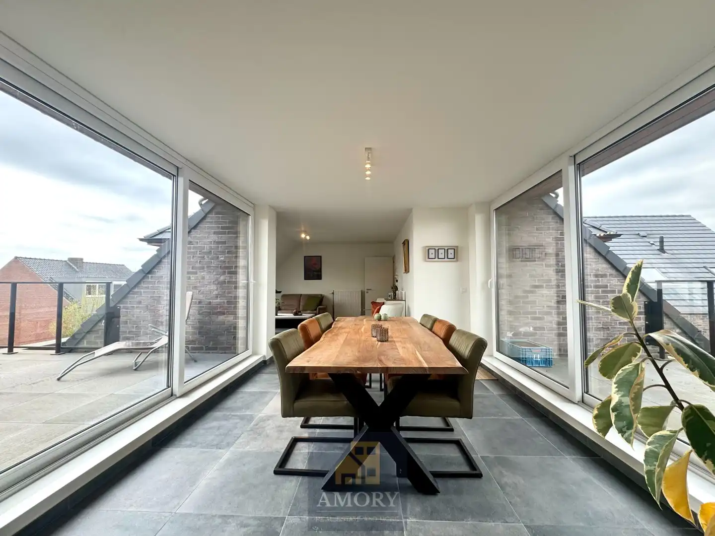 Zonovergoten penthouse met 2 grote terrassen aan Kerkplein te Beveren-Leie foto 15