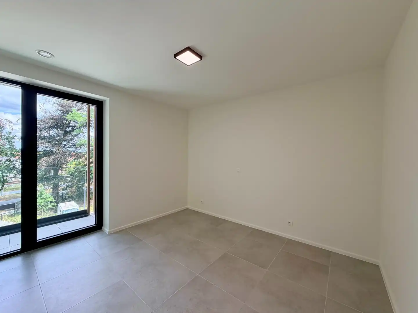 Modern appartement op toplocatie in Rumbeke! foto 6