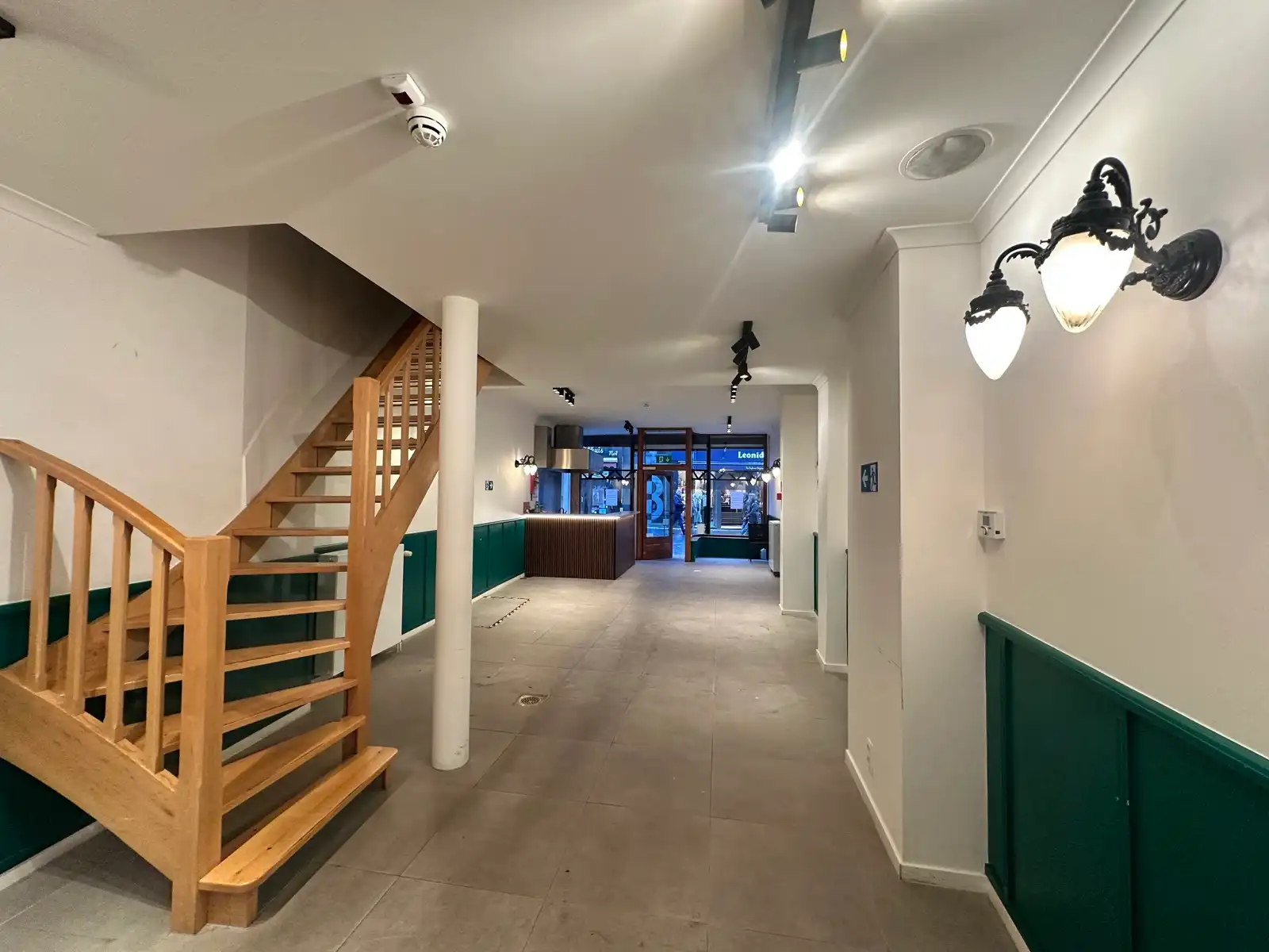 Horeca + triplex appartement te huur in Hoogstraat foto 3