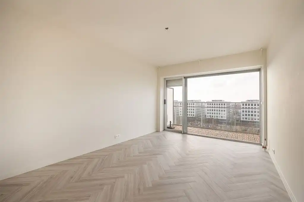 Gerenoveerd appartement met panoramisch zicht foto 11