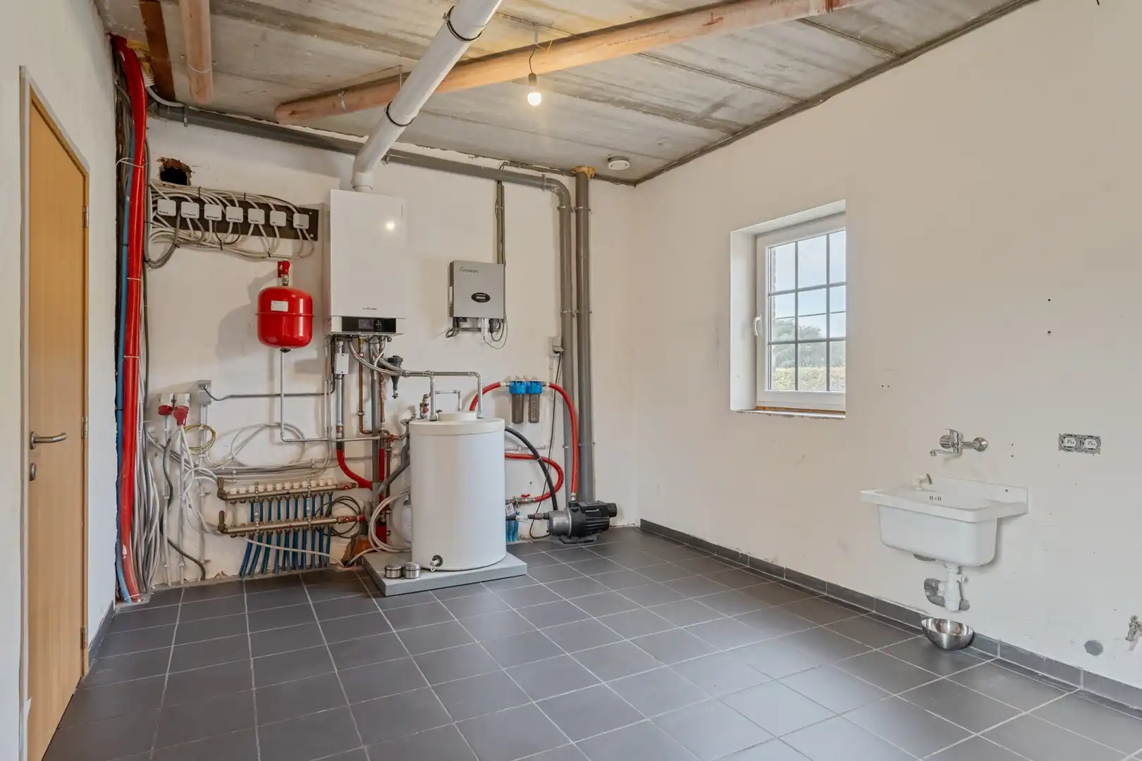 Ruime woning met 4 slaapkamers en grote tuin in Kuringen foto 10