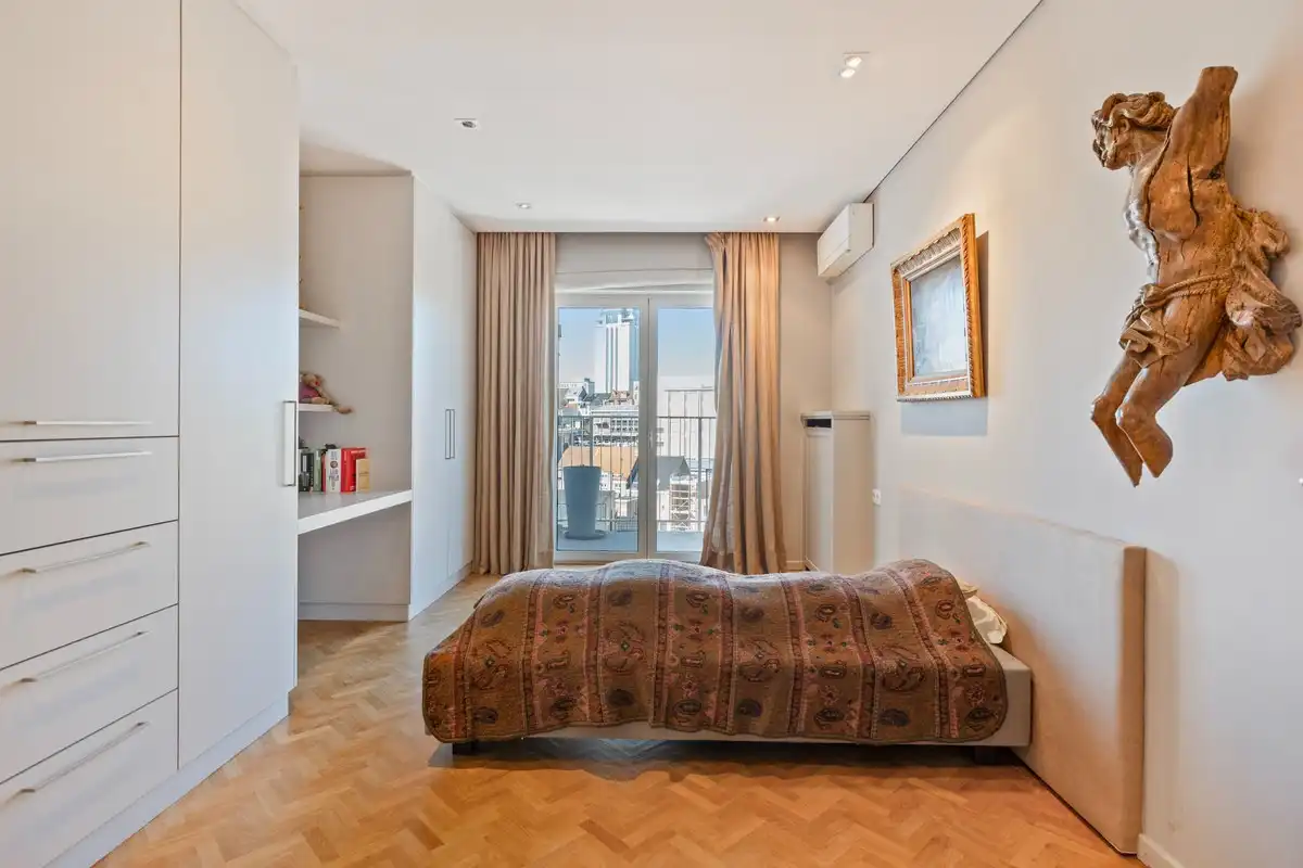 Bijzonder luxueus en groot stadsappartement aan het Zuidpark. foto 12
