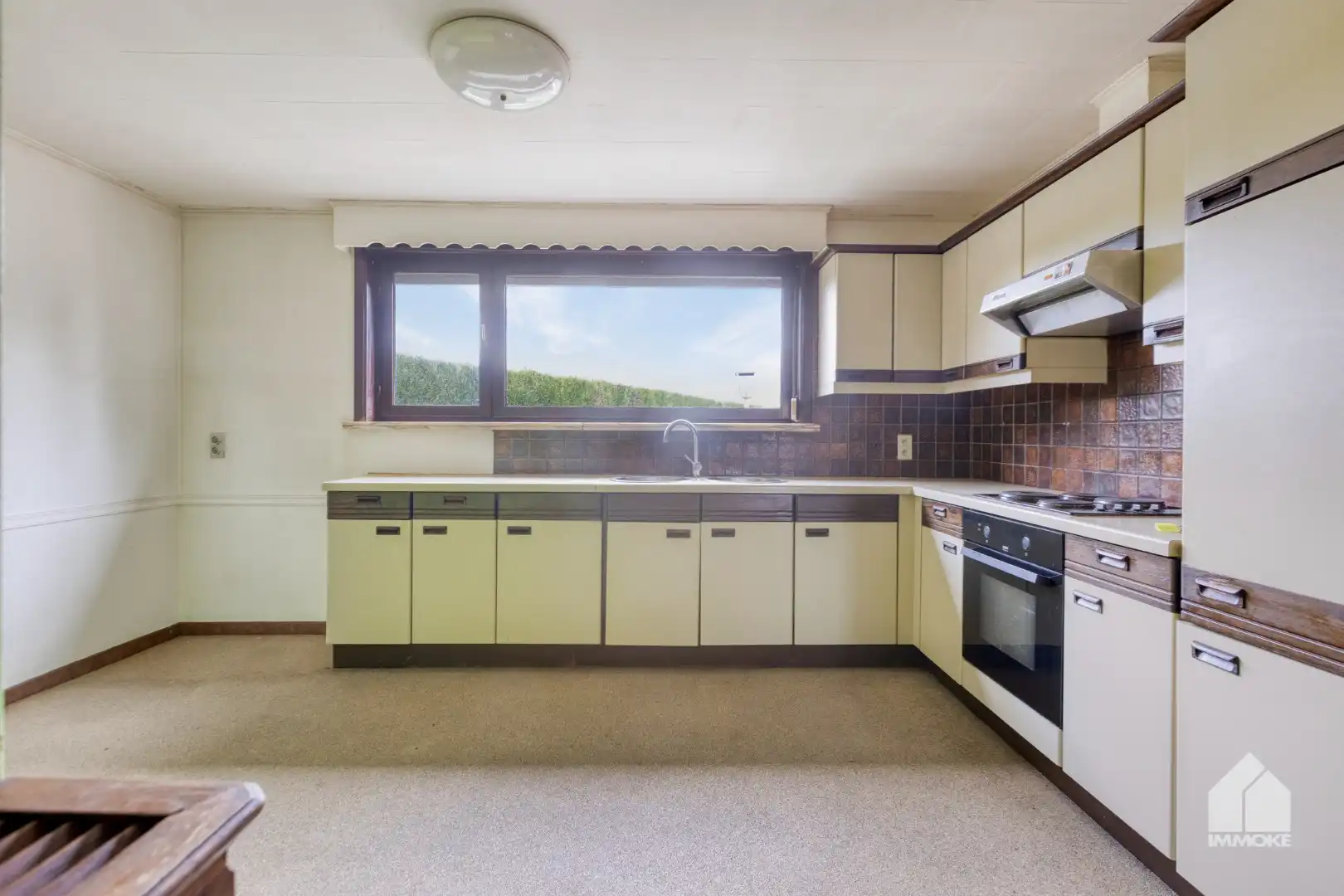 Te renoveren woning op 8a 40ca met 3 slpk en vrijstaande garage. foto 7